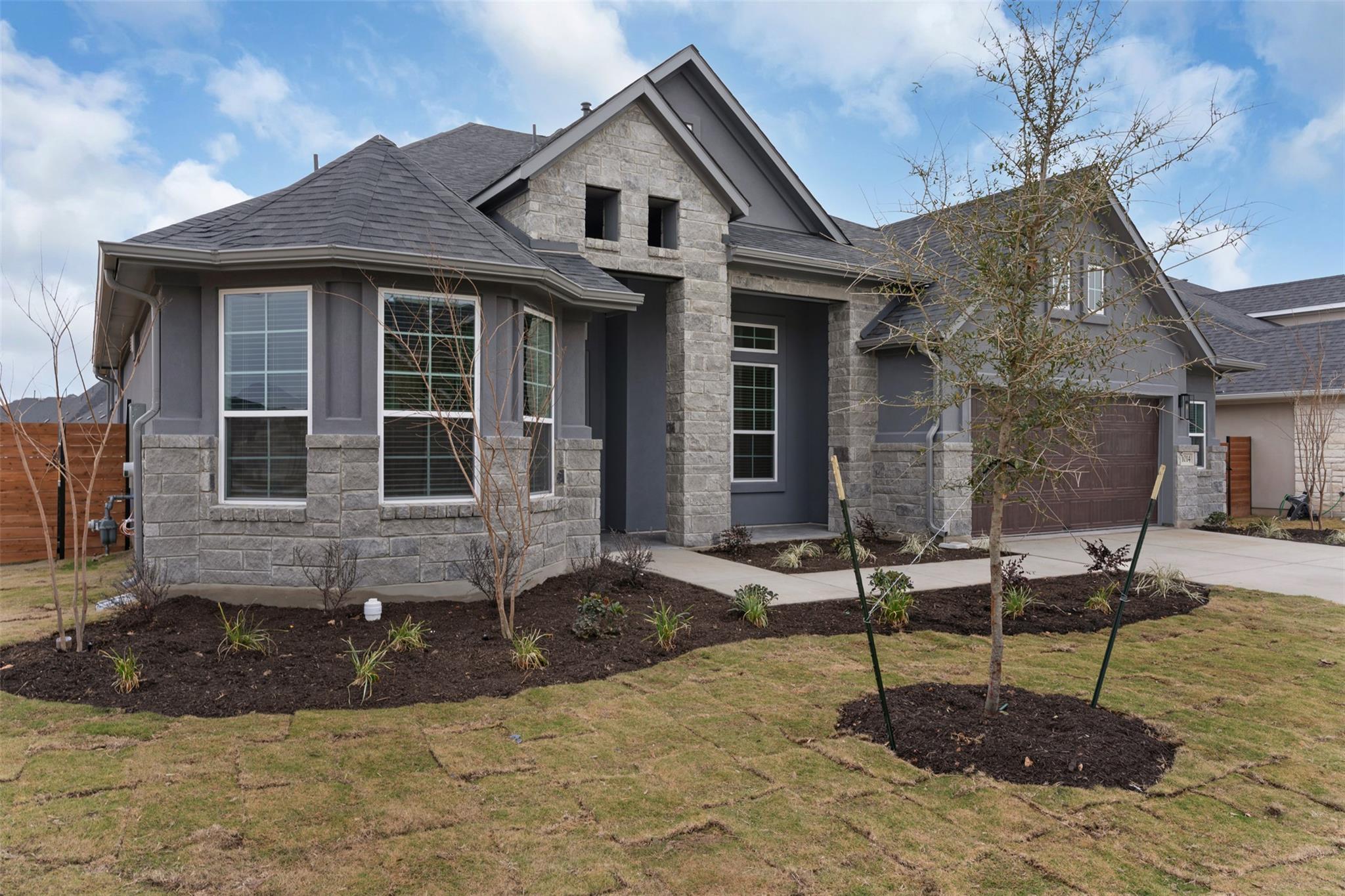 1014 Painted Horse Dr, Georgetown, TX 78633
