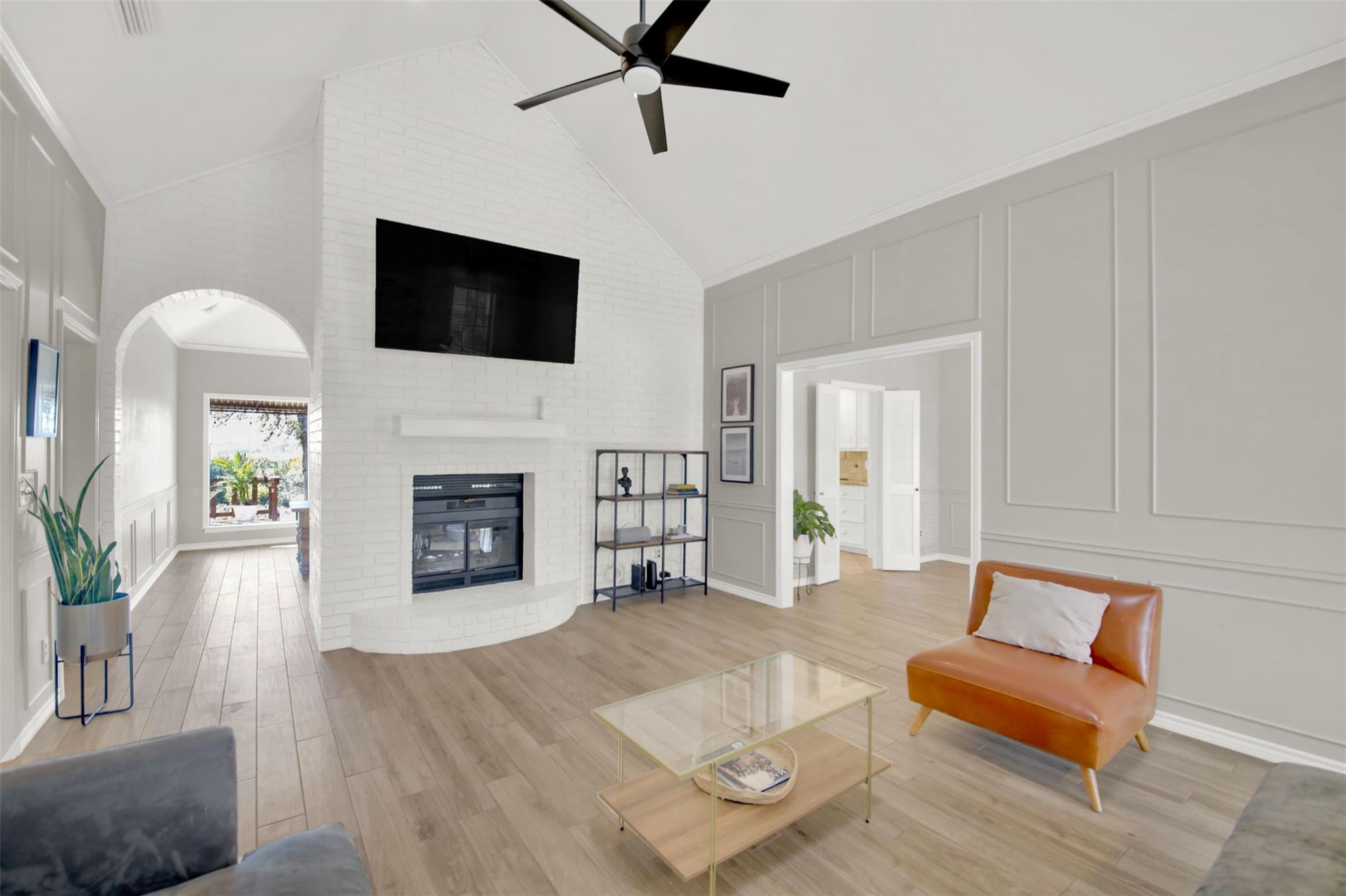 729 Mountain View Dr, San Marcos, TX 78666