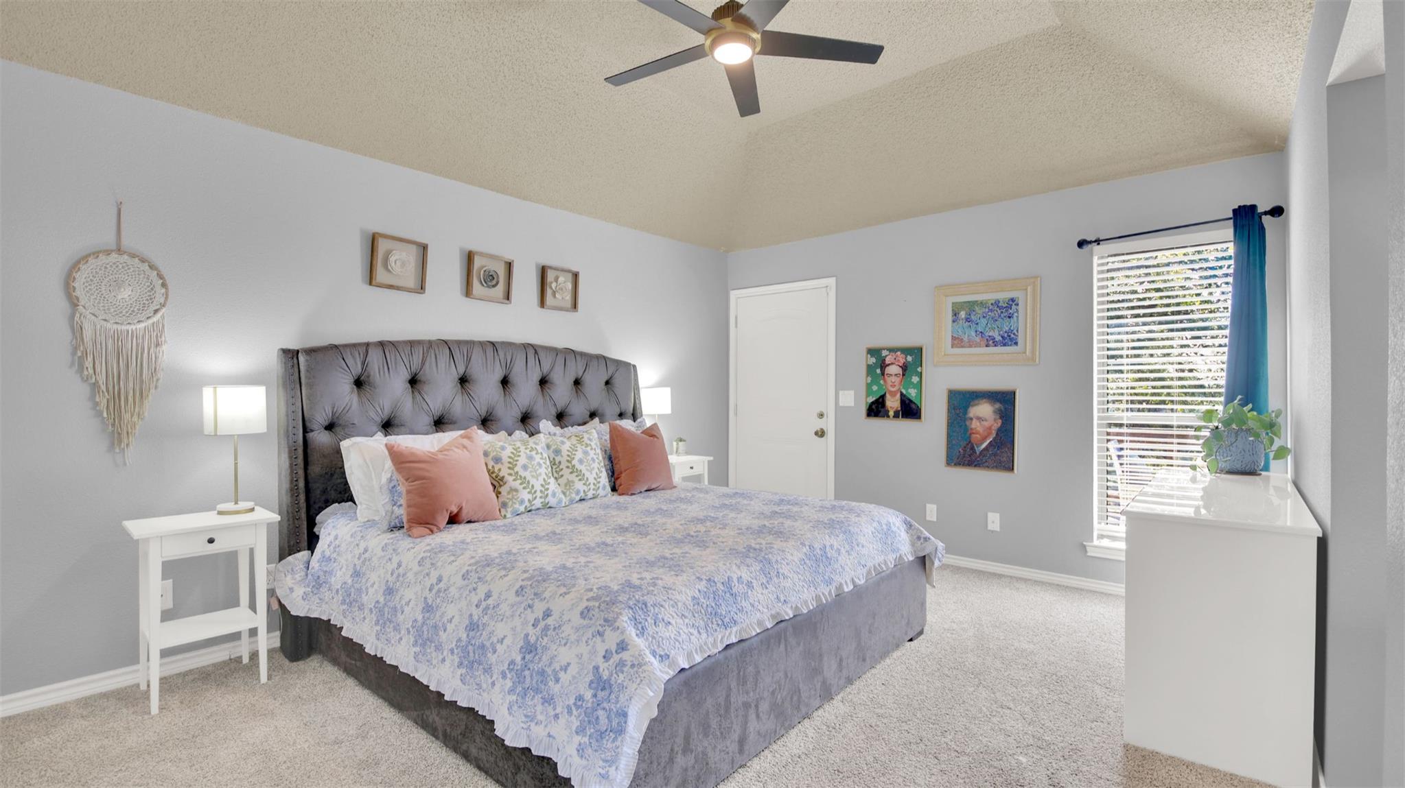 729 Mountain View Dr, San Marcos, TX 78666