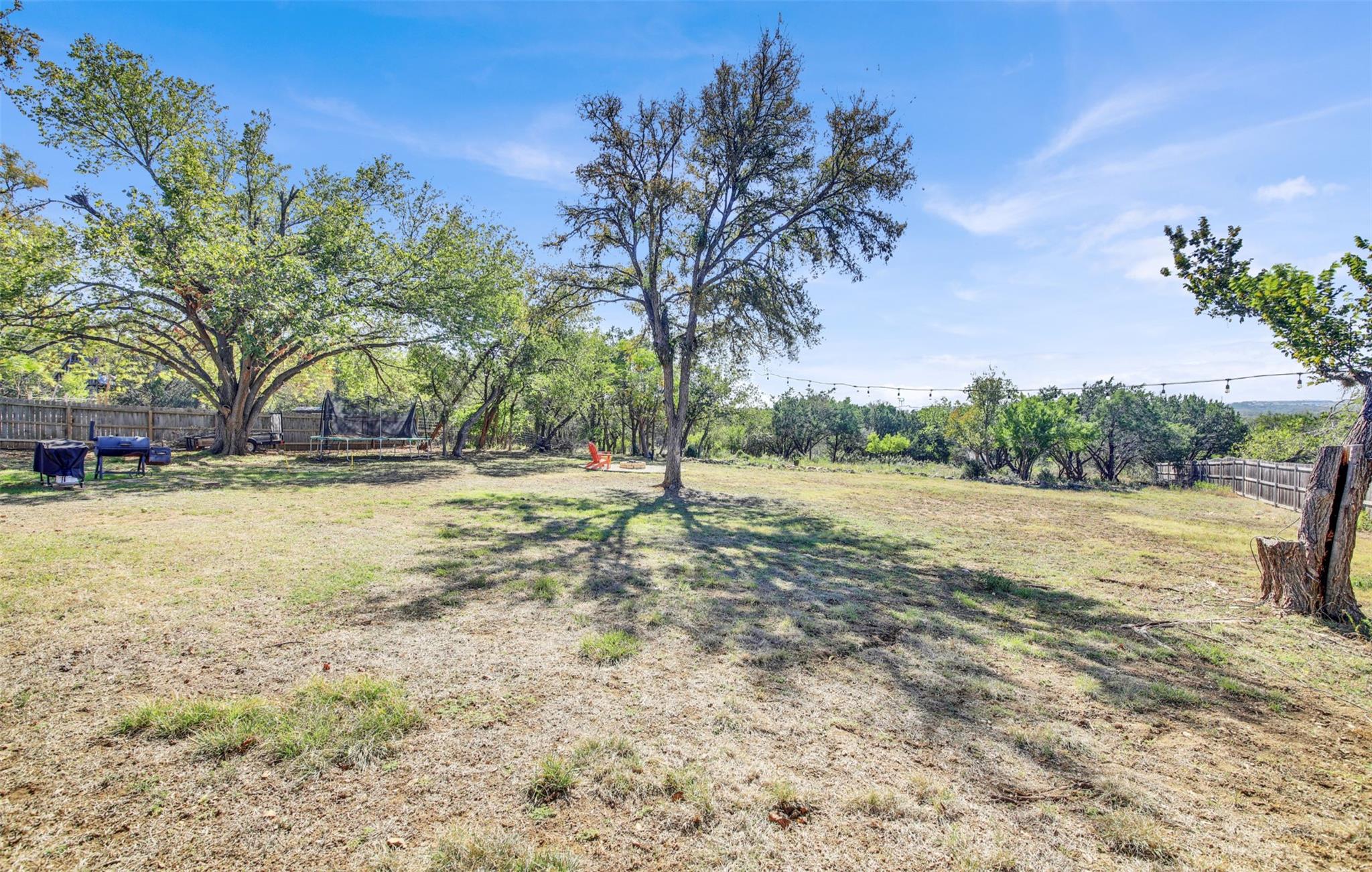 729 Mountain View Dr, San Marcos, TX 78666