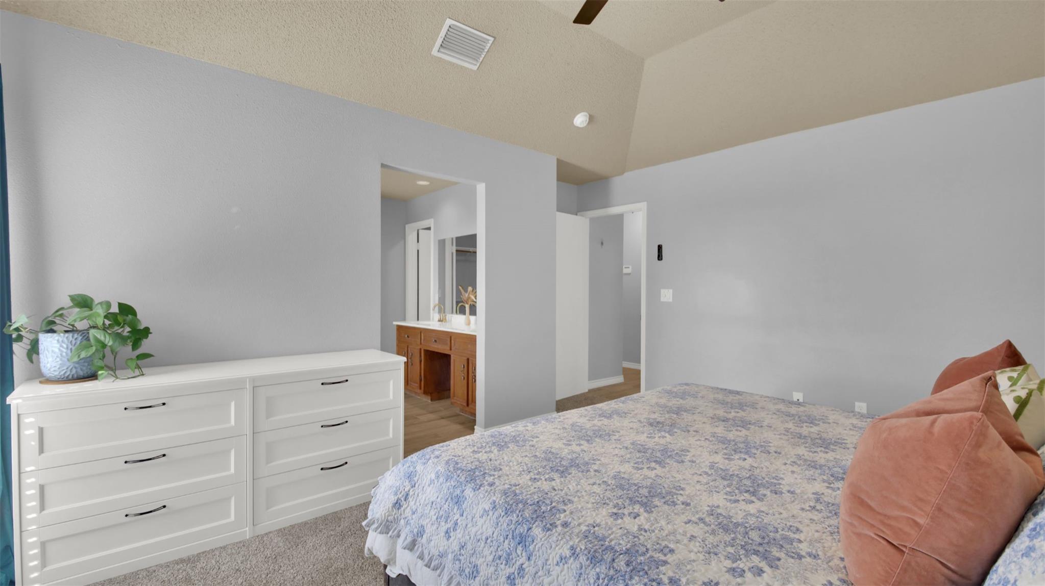 729 Mountain View Dr, San Marcos, TX 78666