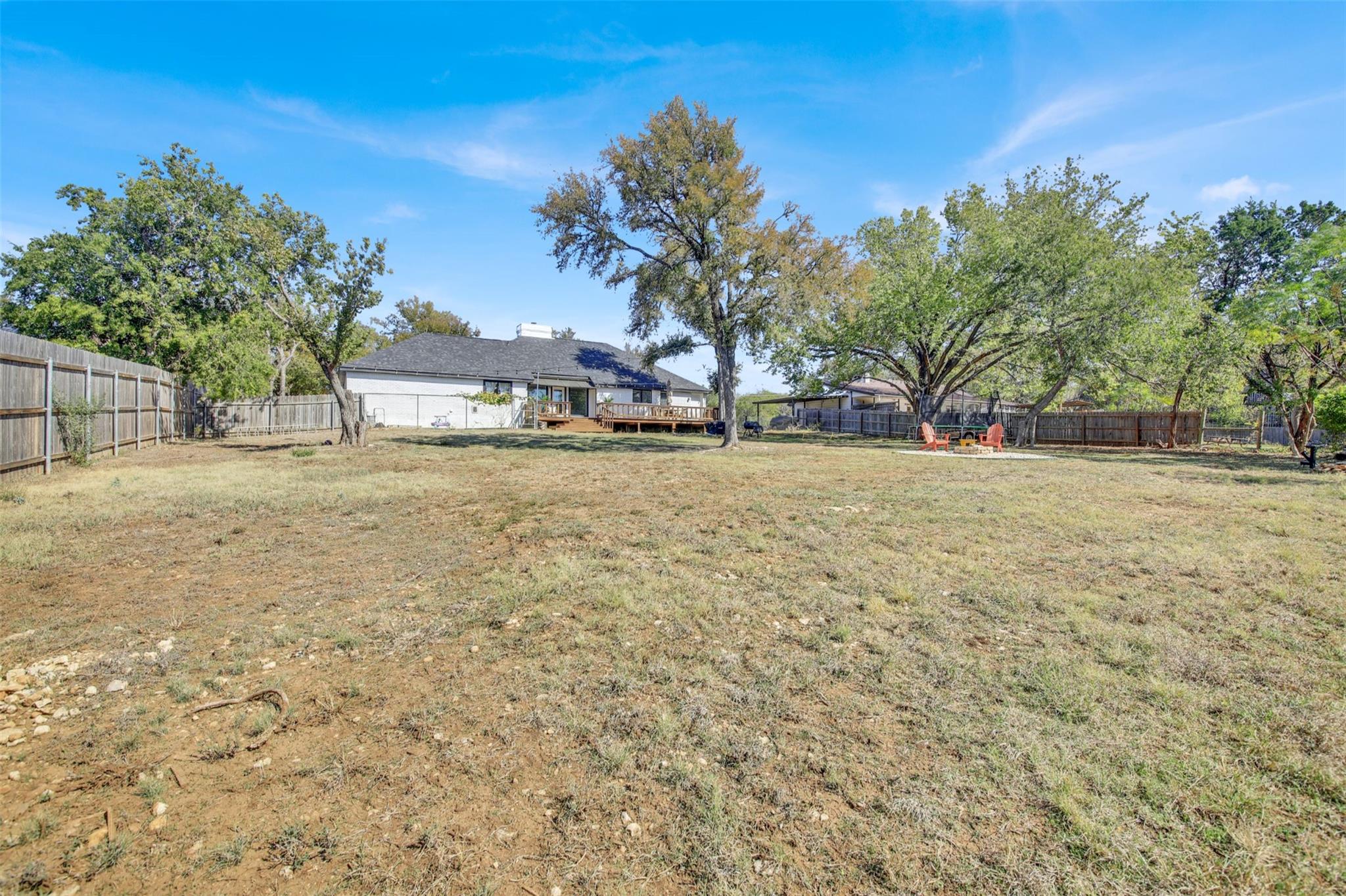 729 Mountain View Dr, San Marcos, TX 78666