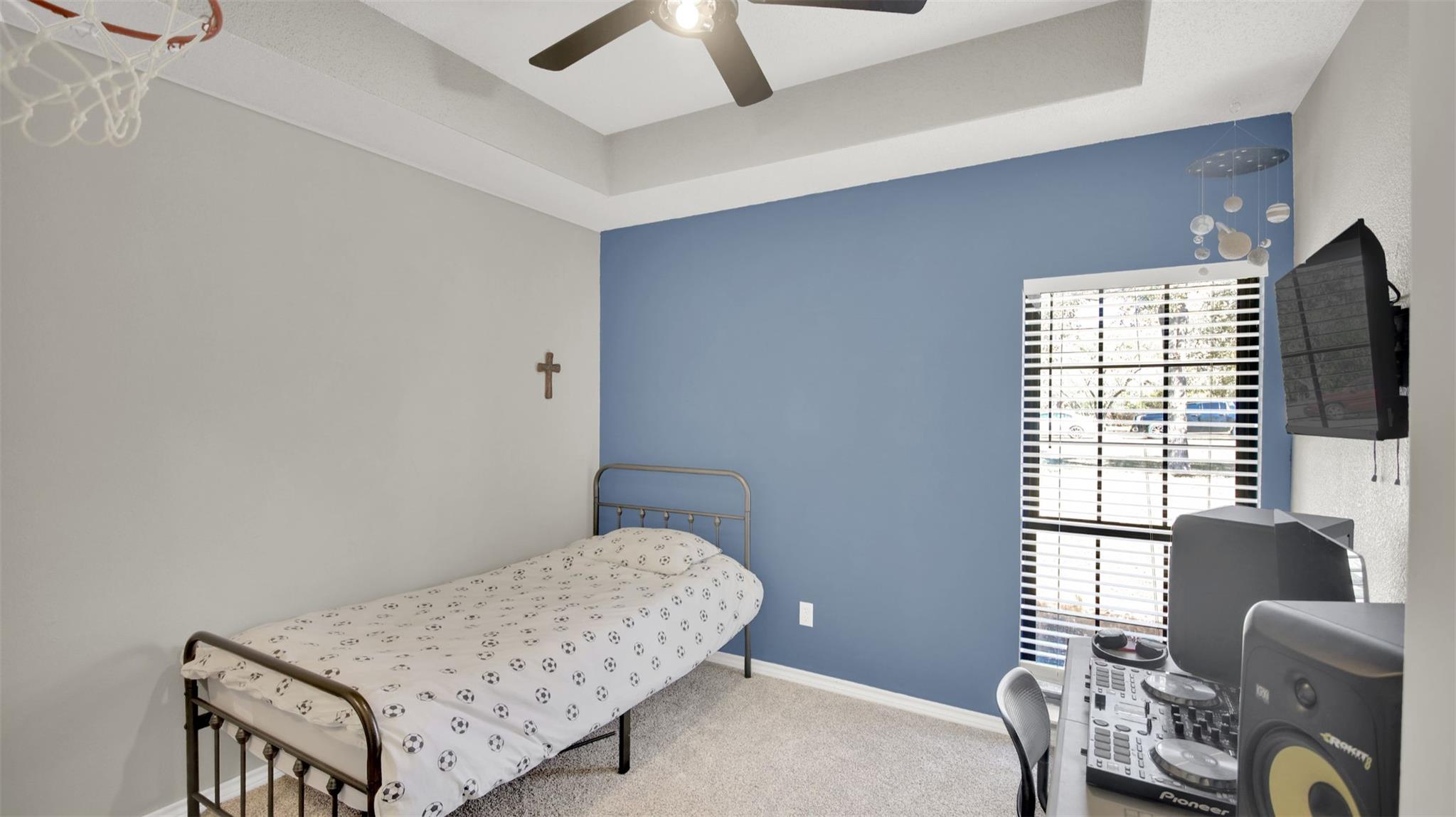 729 Mountain View Dr, San Marcos, TX 78666