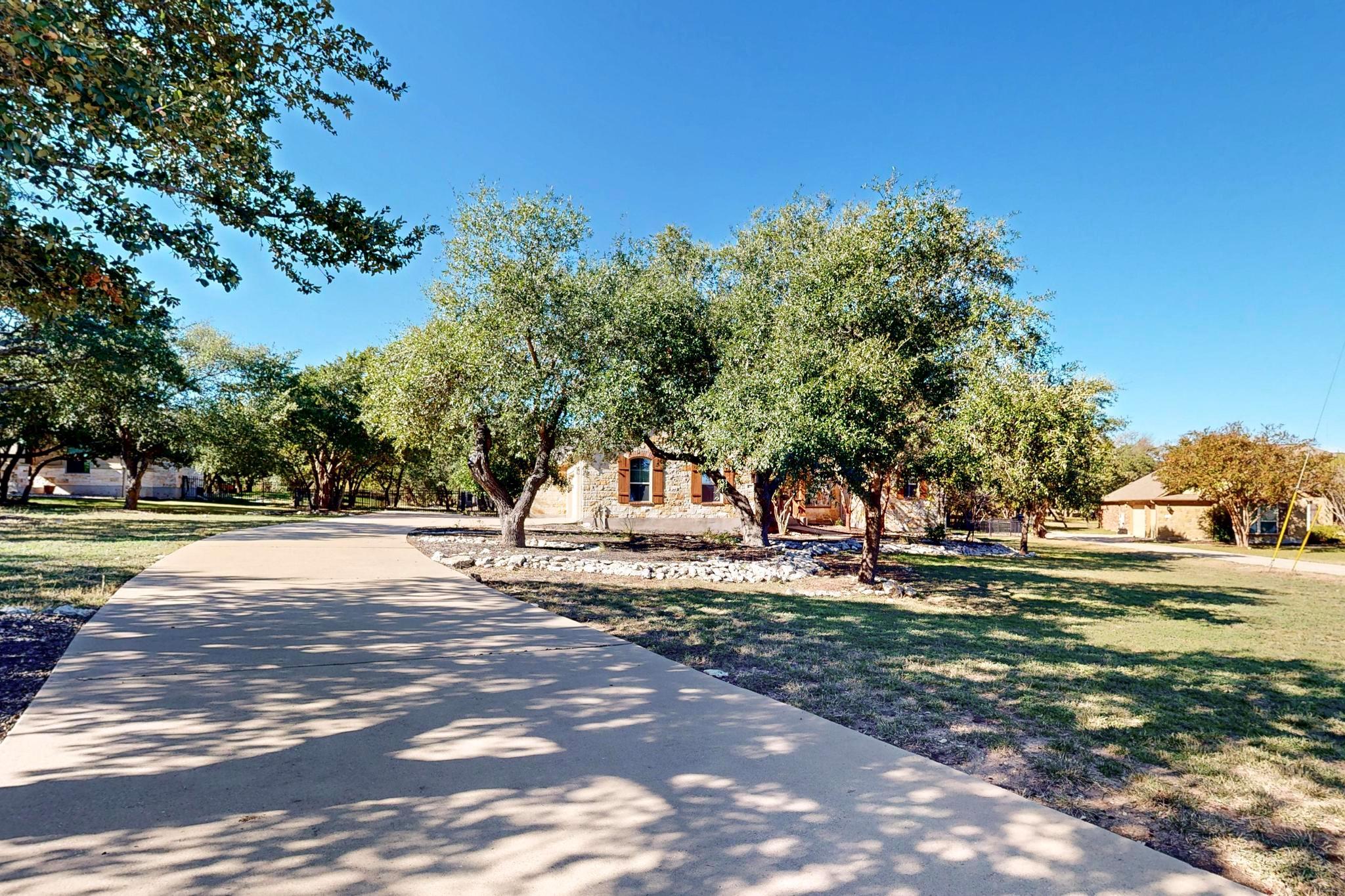121 Quarry Park Cv, Liberty Hill, TX 78642