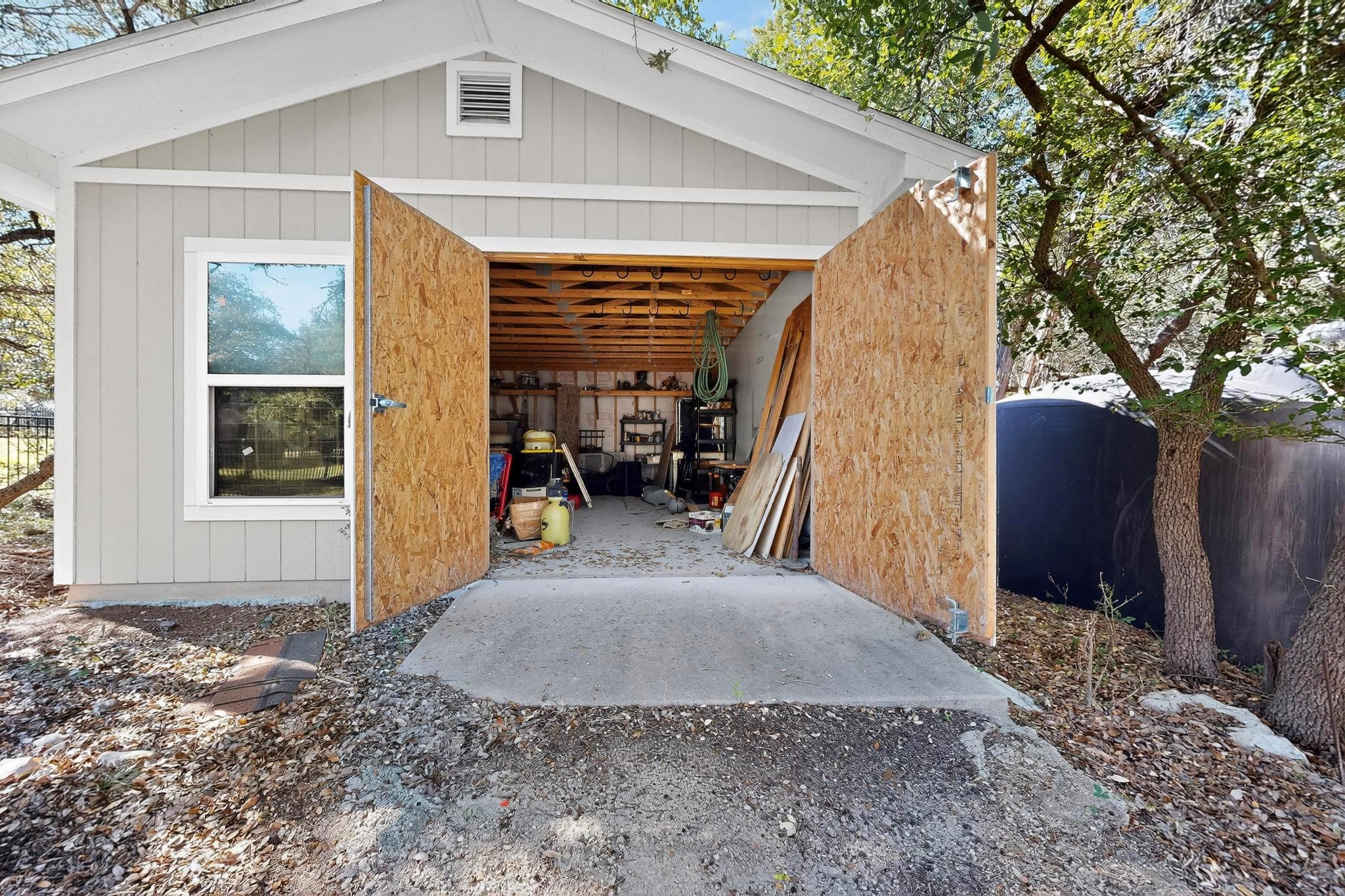 121 Quarry Park Cv, Liberty Hill, TX 78642