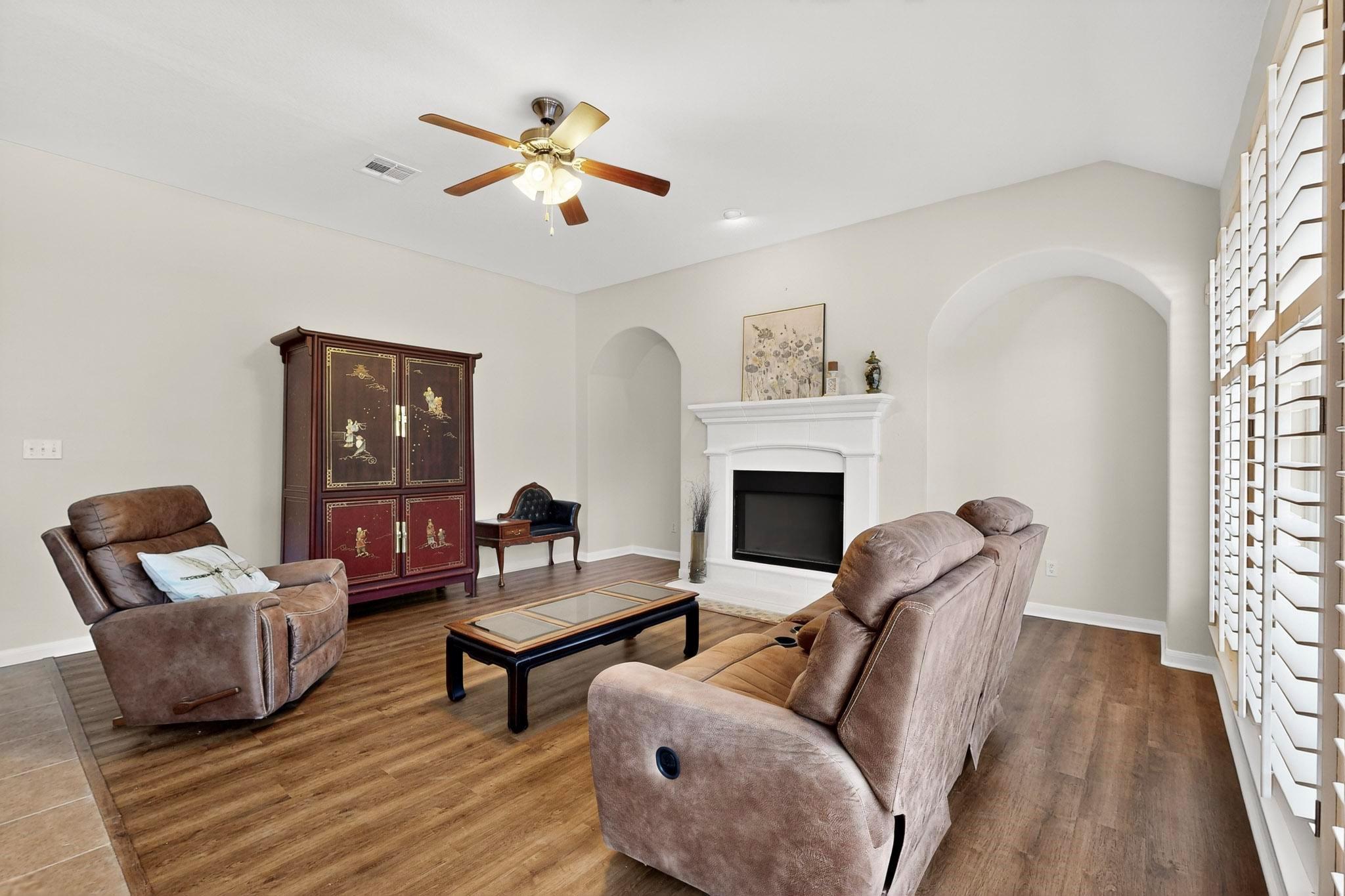 121 Quarry Park Cv, Liberty Hill, TX 78642