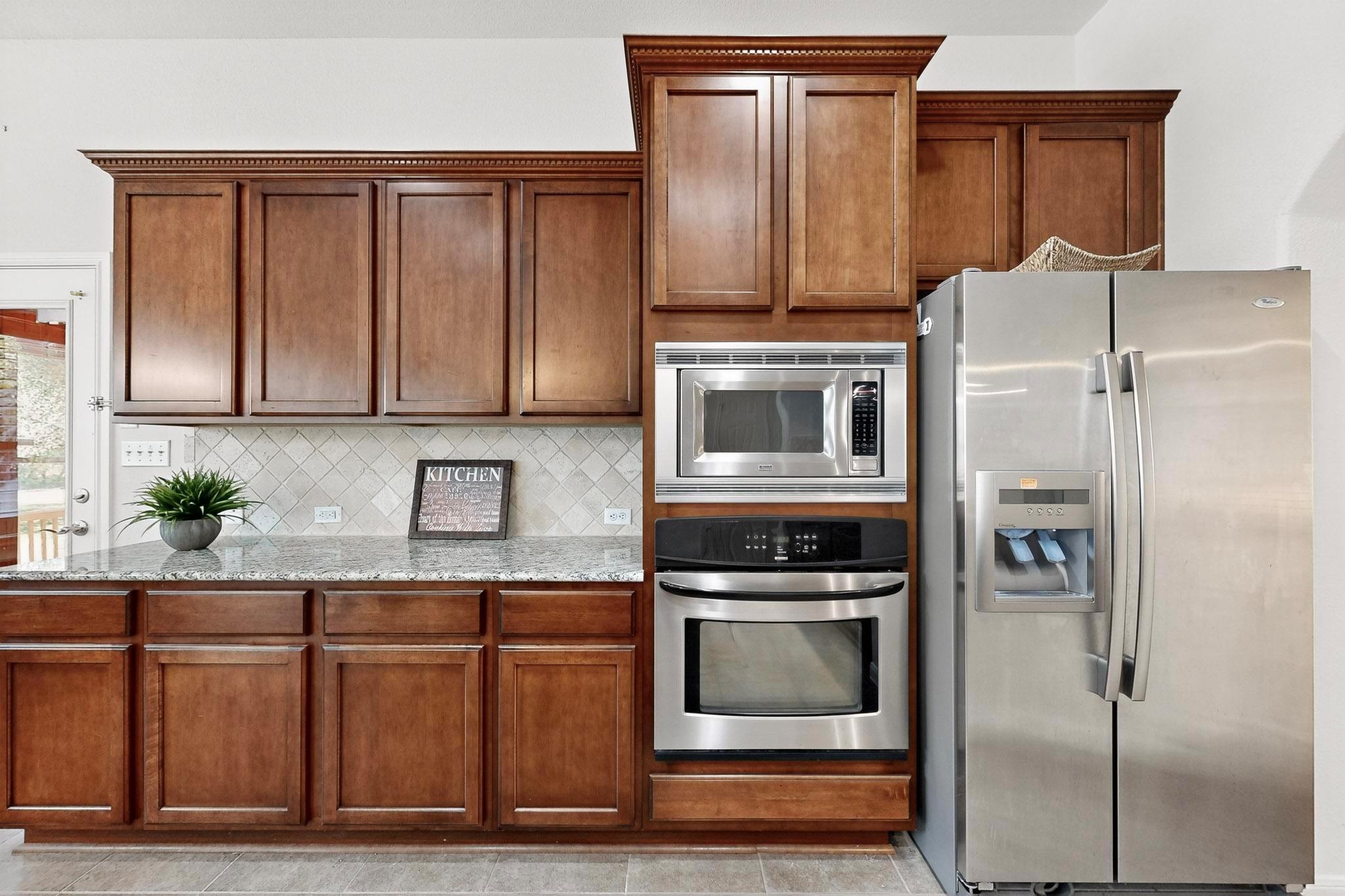 121 Quarry Park Cv, Liberty Hill, TX 78642