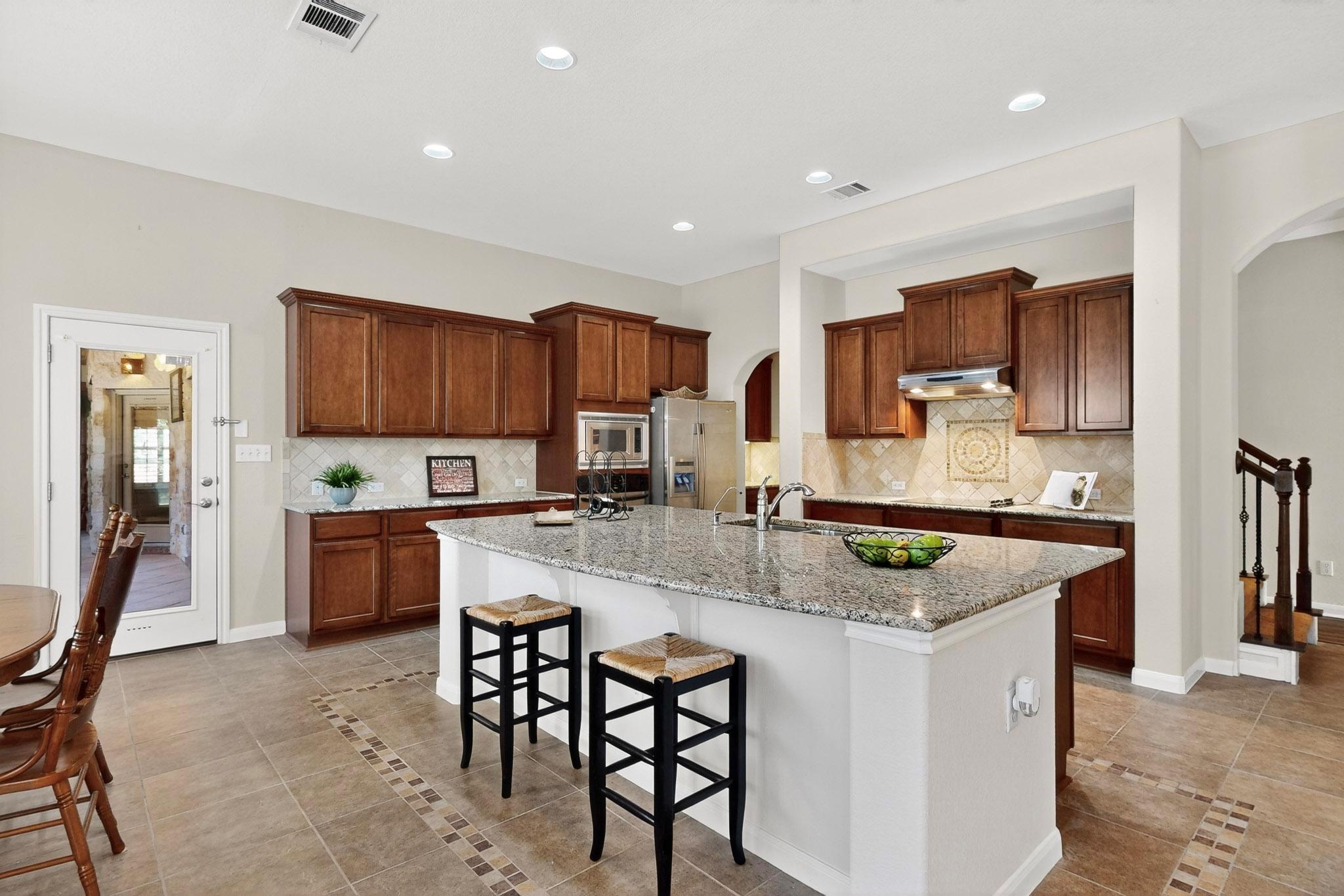 121 Quarry Park Cv, Liberty Hill, TX 78642