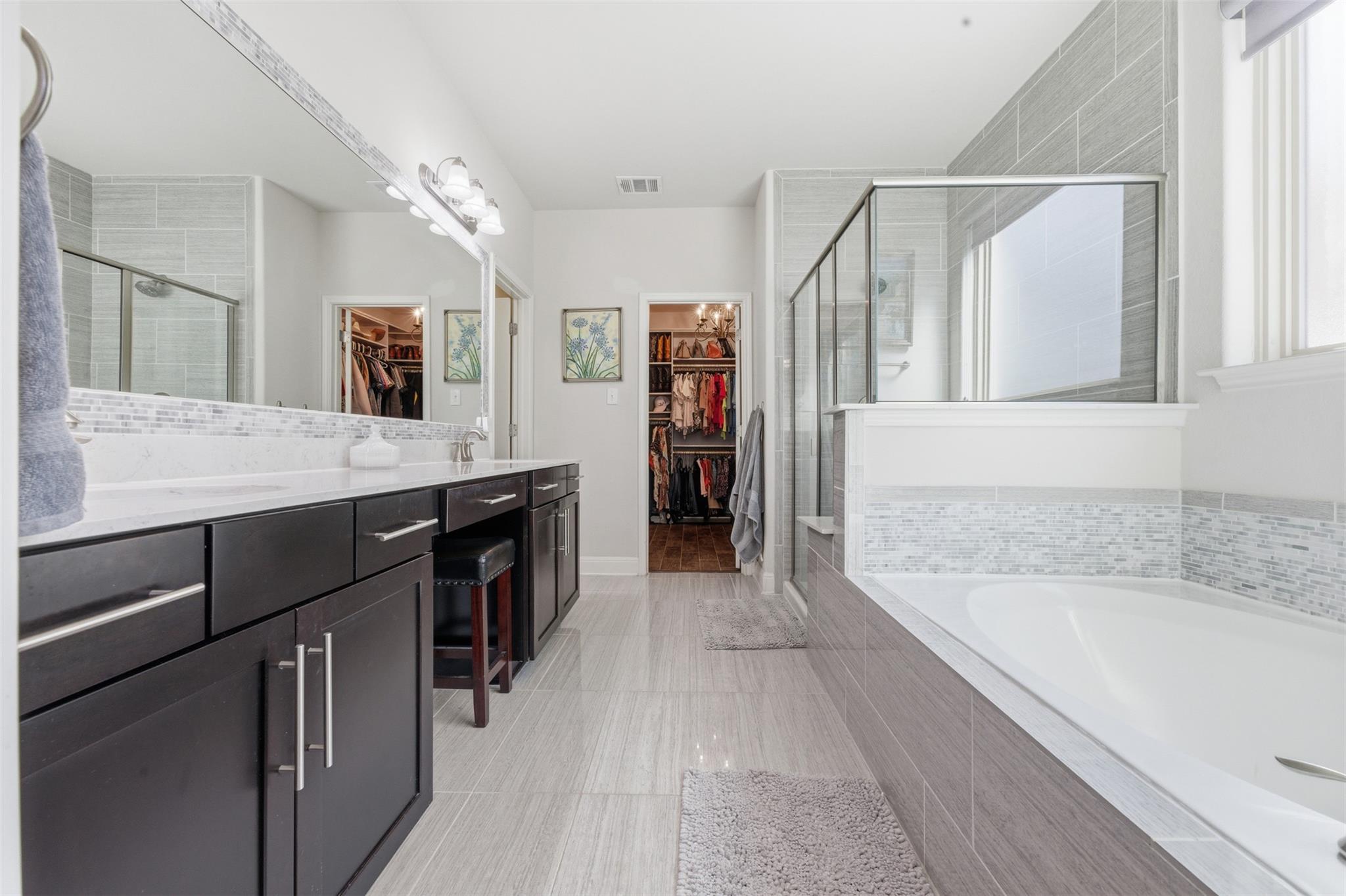 10711 Ysamy Way, San Antonio, TX 78213