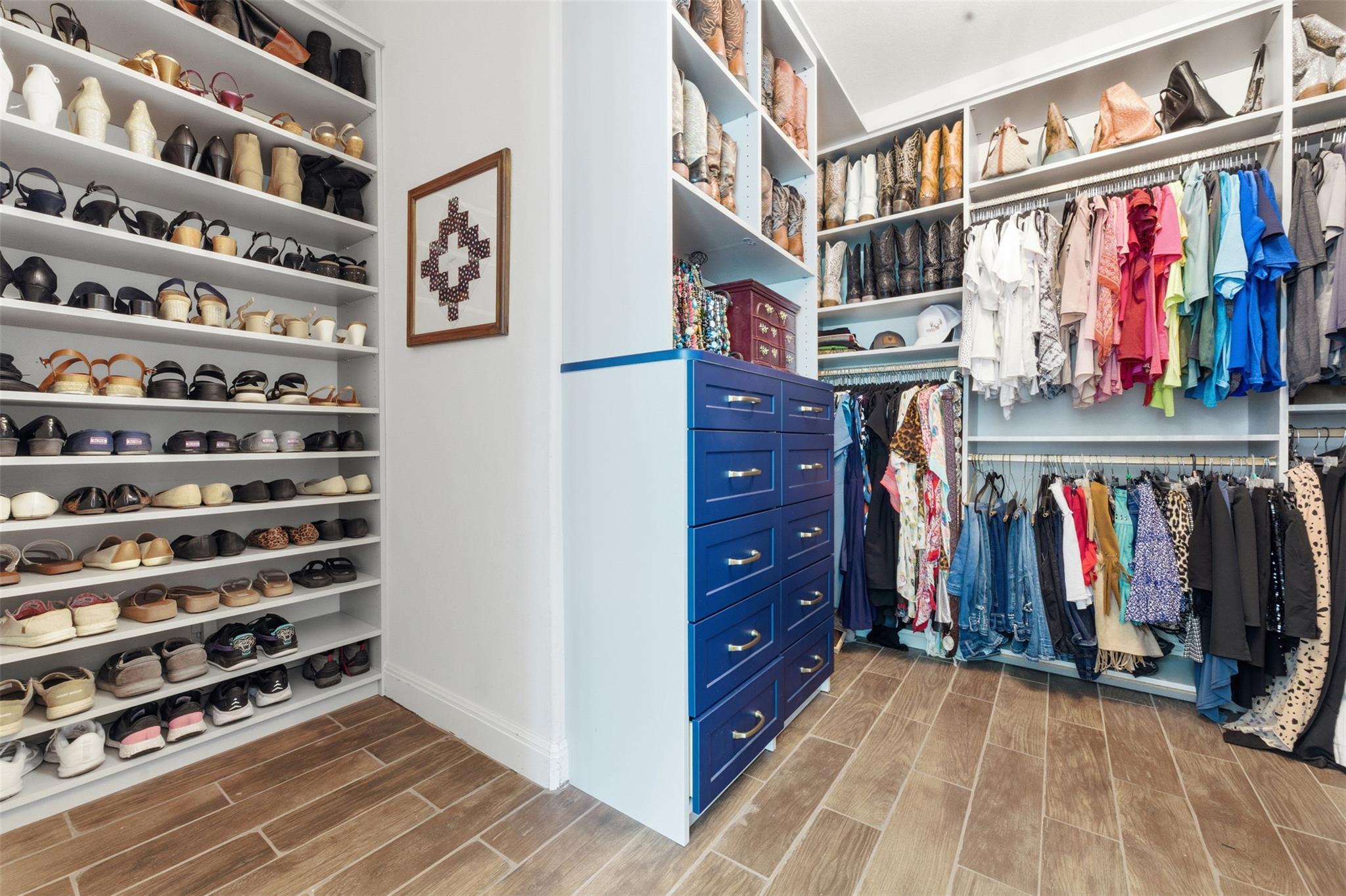 10711 Ysamy Way, San Antonio, TX 78213