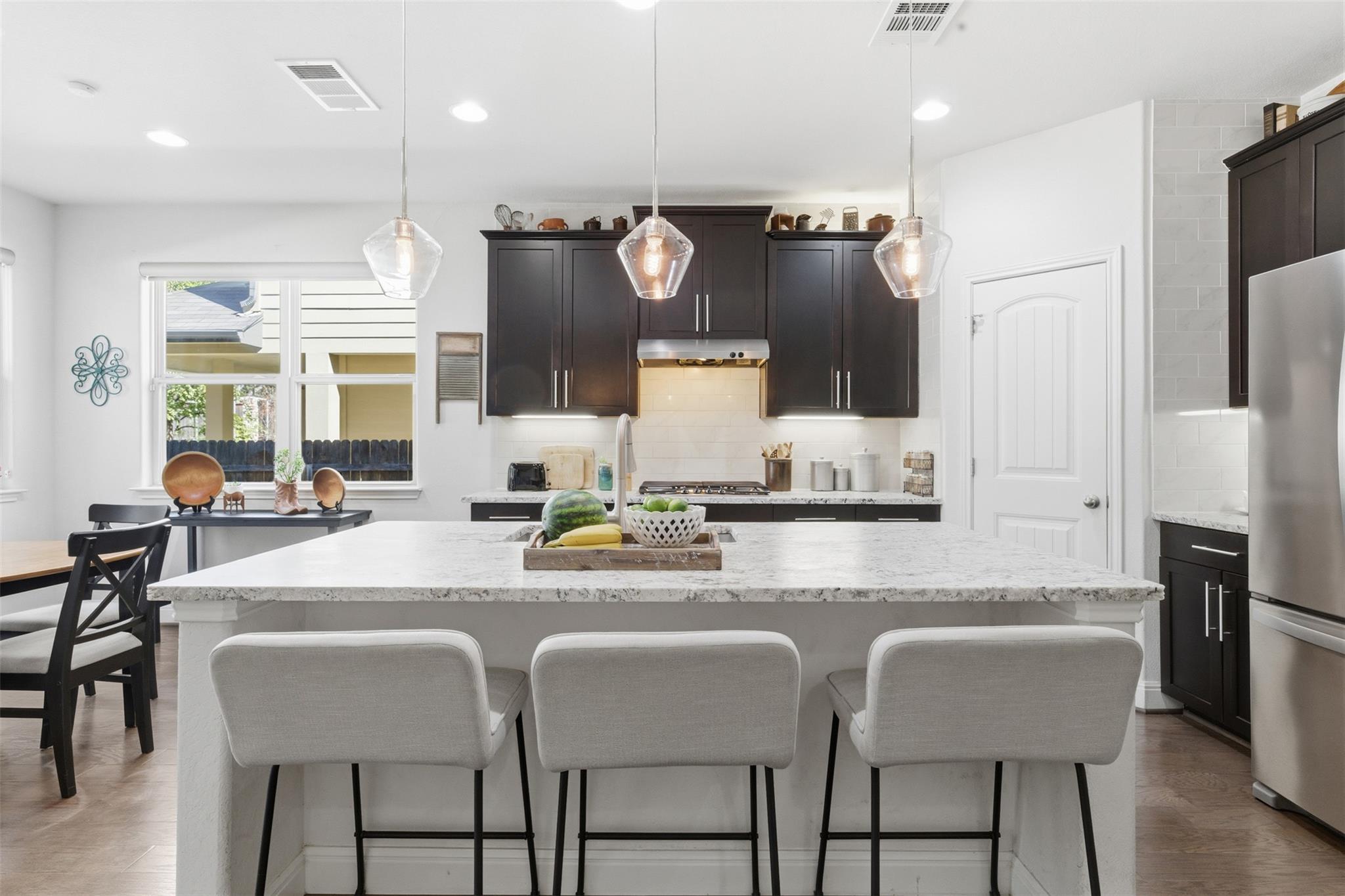 10711 Ysamy Way, San Antonio, TX 78213