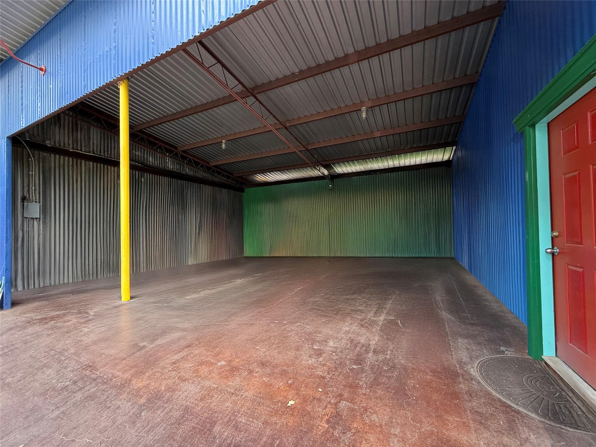 1411 County Road B, Lexington, TX 78947