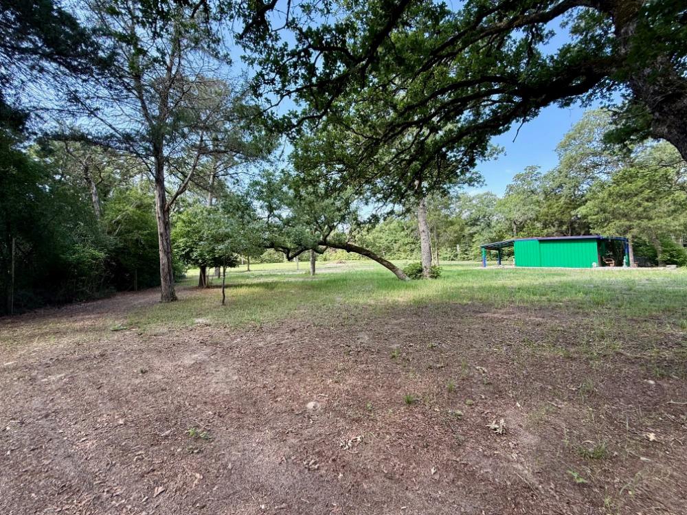 1411 County Road B, Lexington, TX 78947