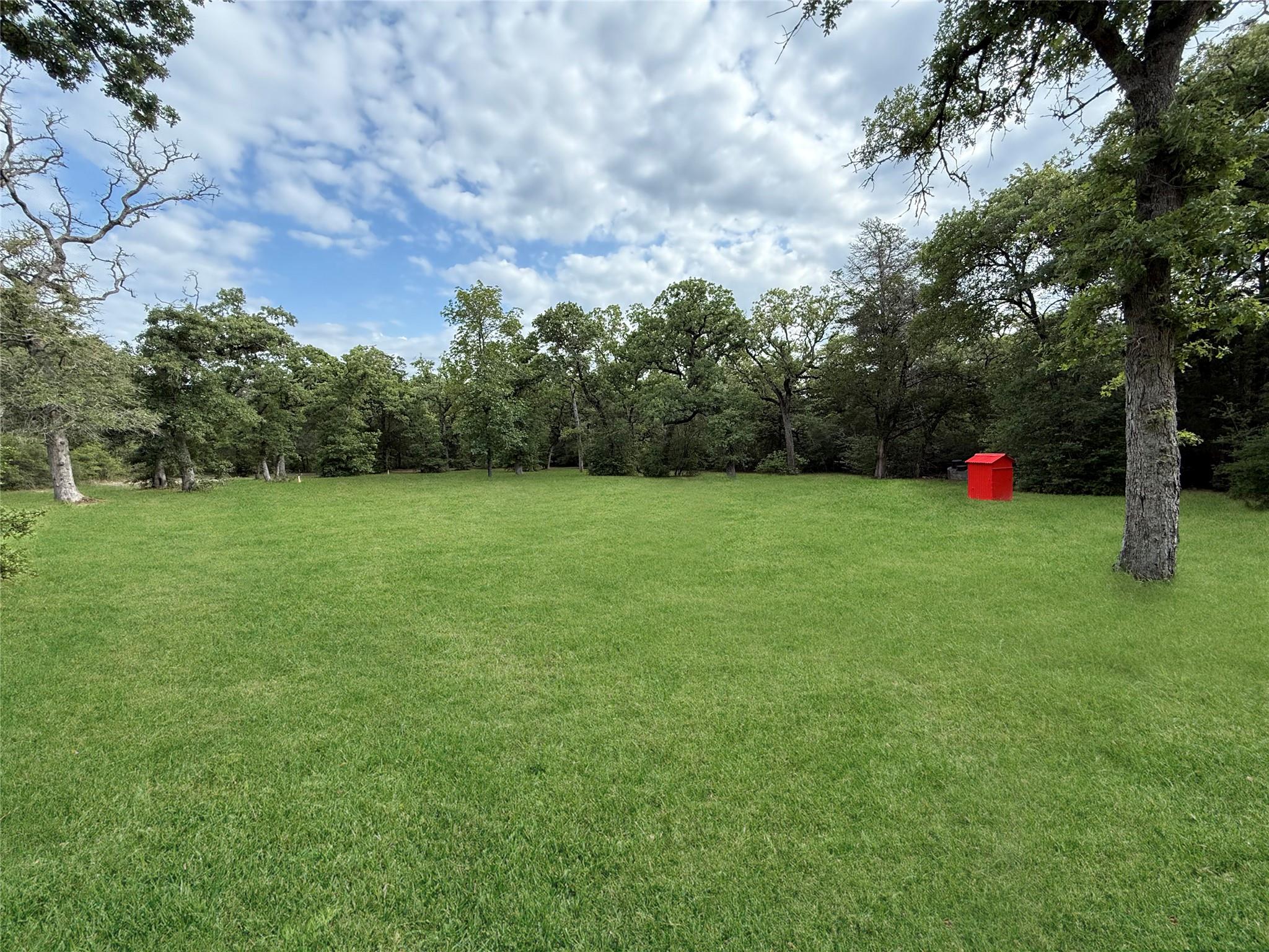 1411 County Road B, Lexington, TX 78947