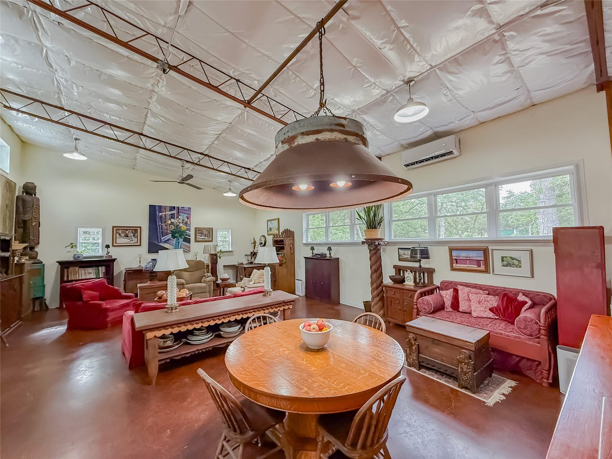 1411 County Road B, Lexington, TX 78947