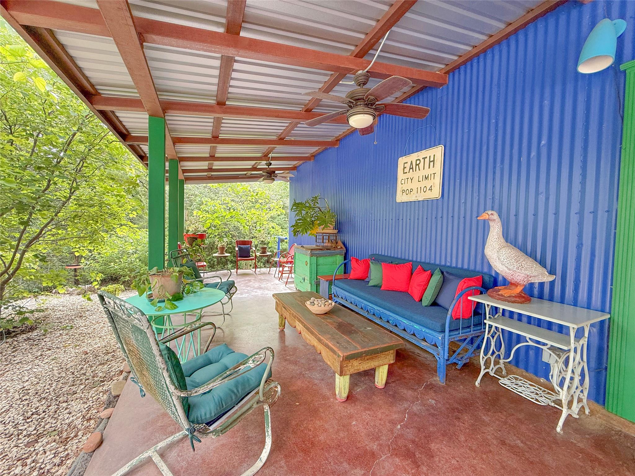 1411 County Road B, Lexington, TX 78947