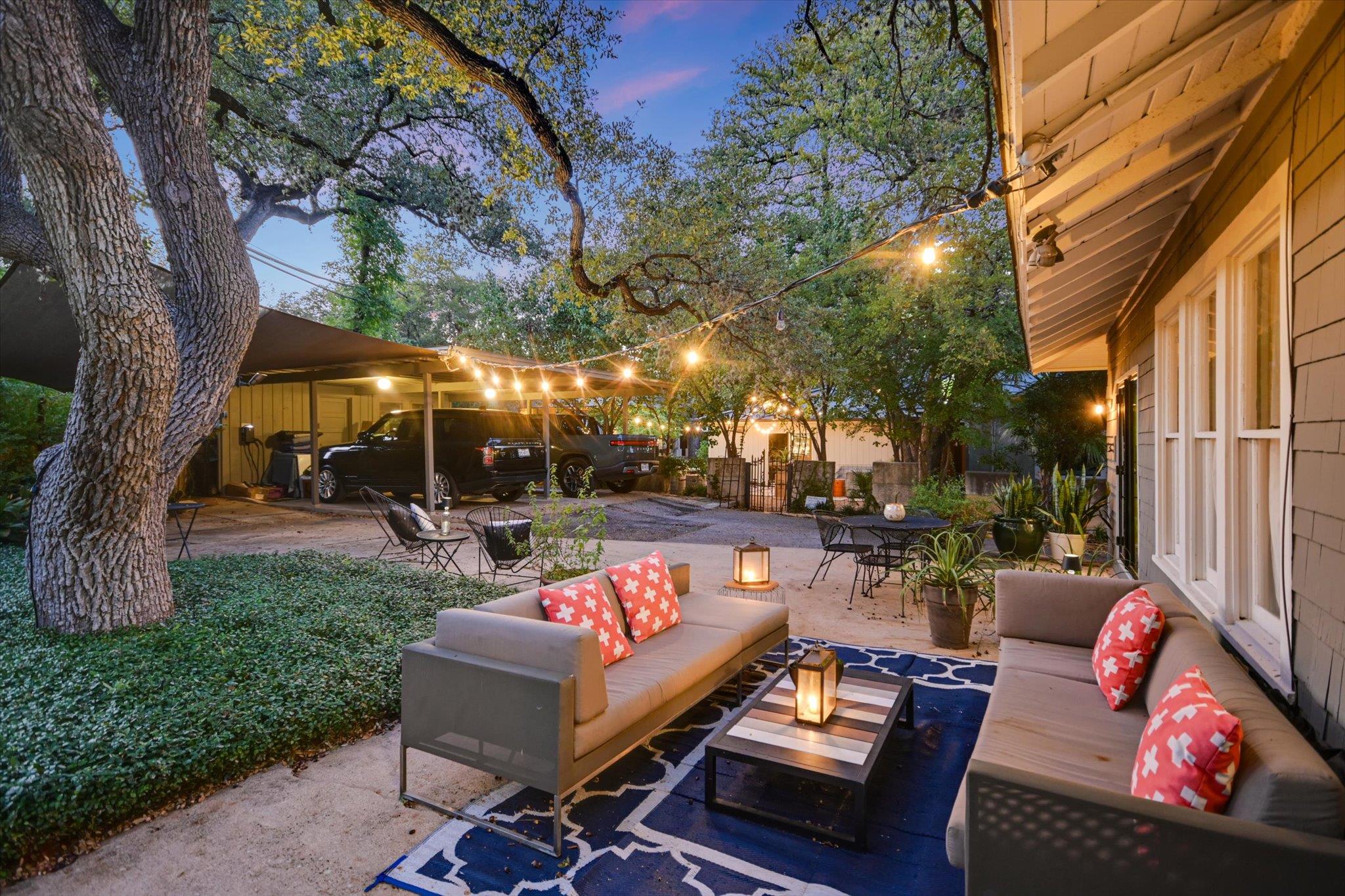 1402 Windsor Rd, Austin, TX 78703