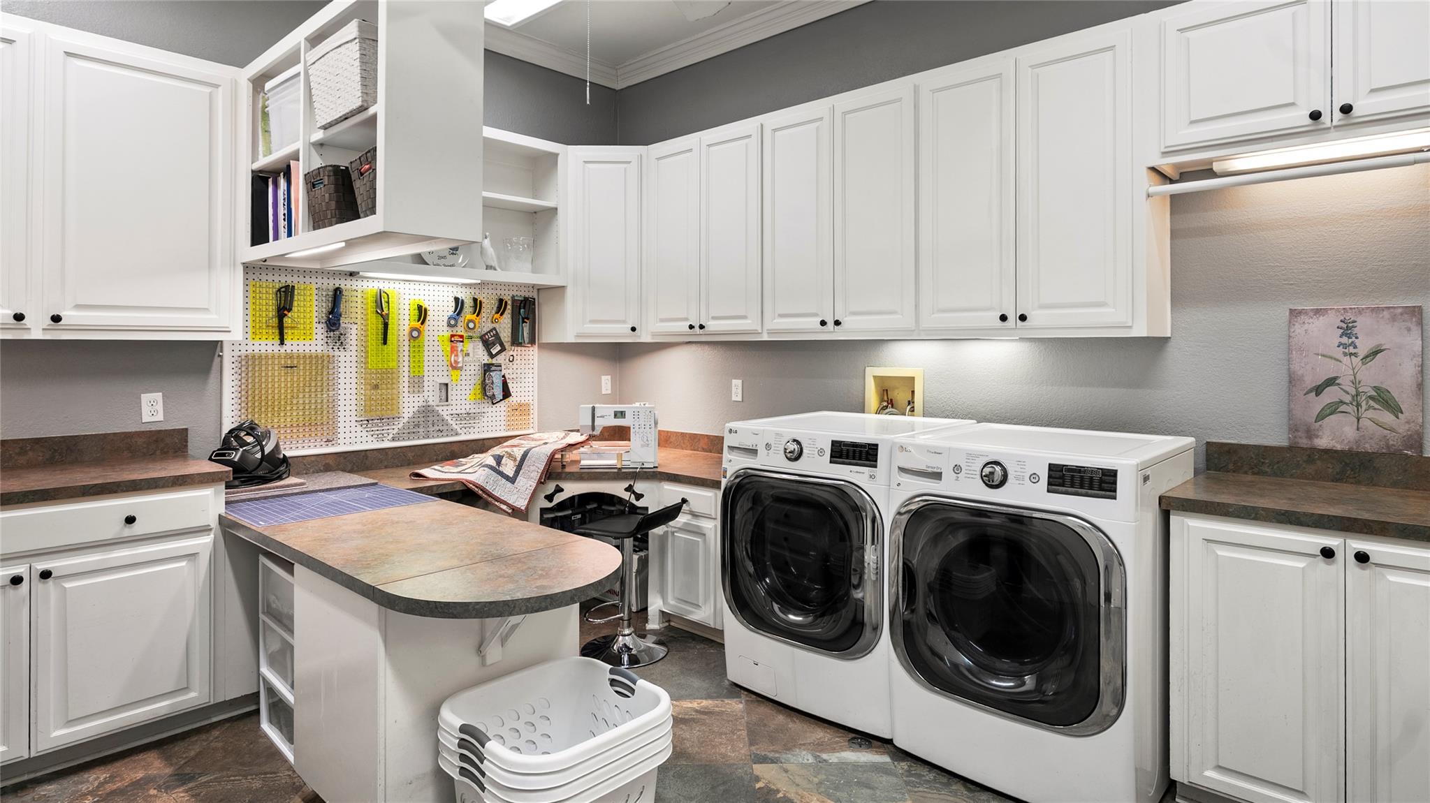 948 Upper Elgin River Rd, Elgin, TX 78621