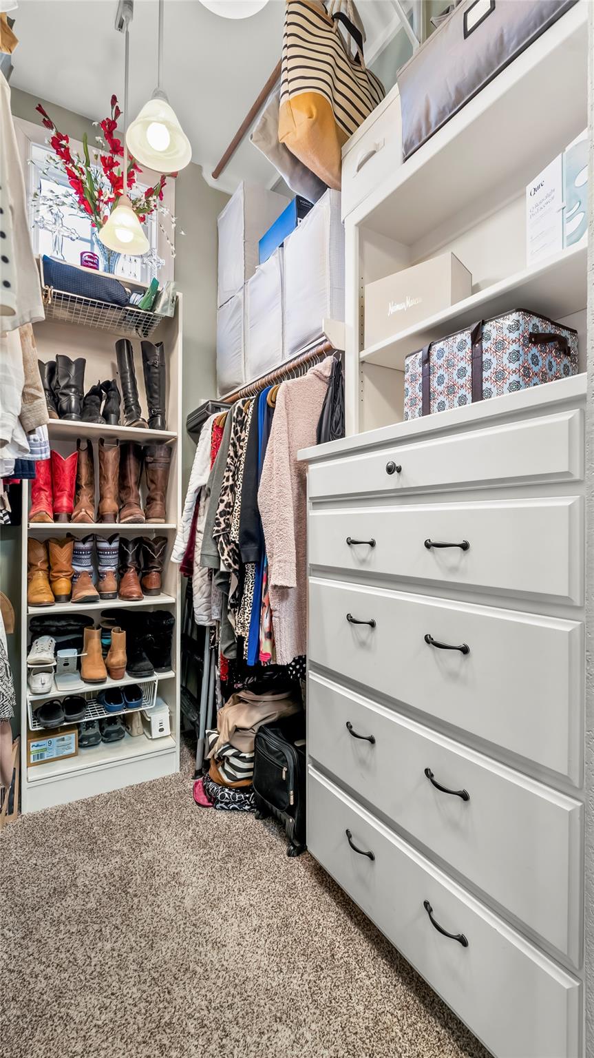 948 Upper Elgin River Rd, Elgin, TX 78621