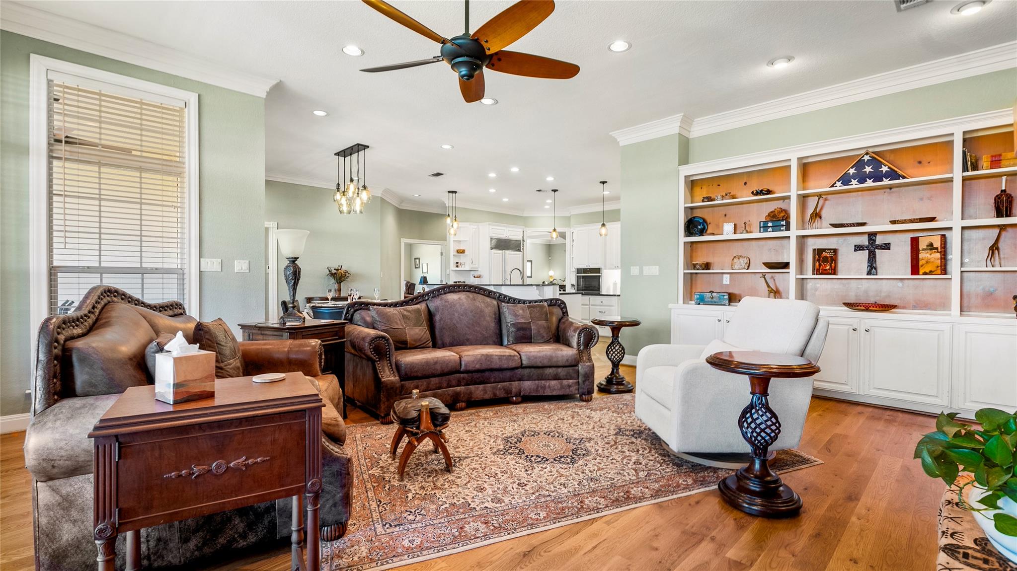 948 Upper Elgin River Rd, Elgin, TX 78621