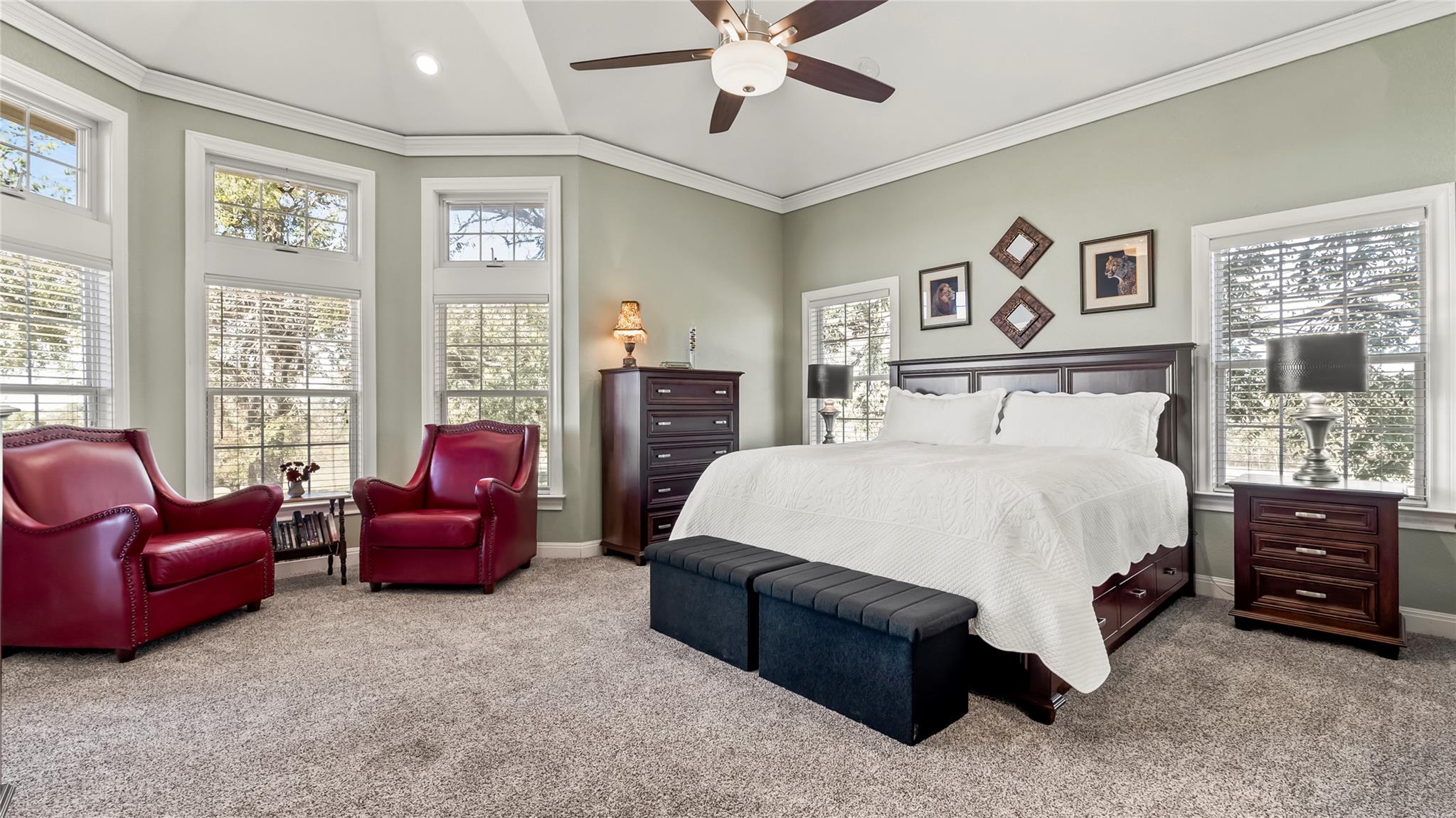 948 Upper Elgin River Rd, Elgin, TX 78621