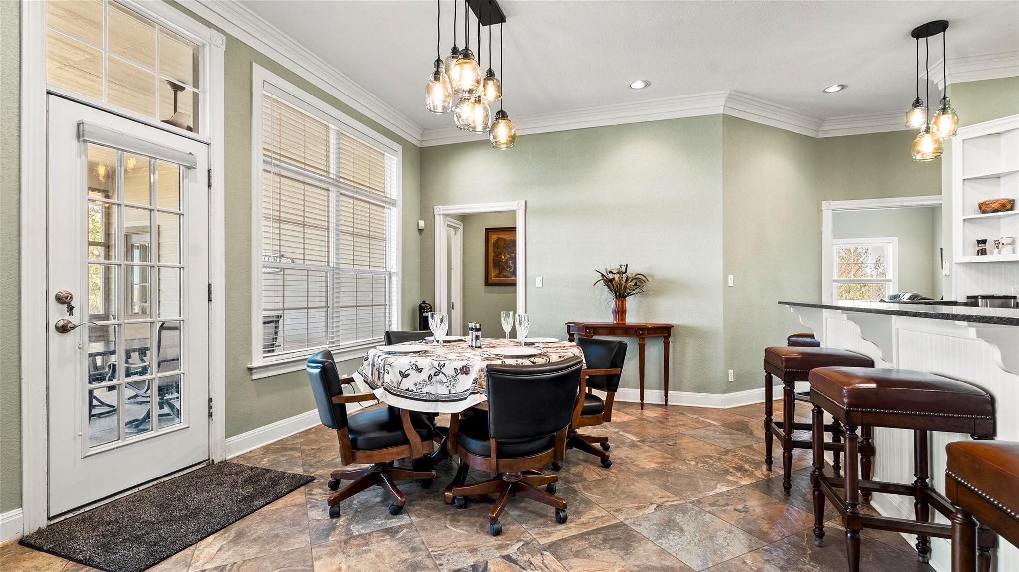 948 Upper Elgin River Rd, Elgin, TX 78621