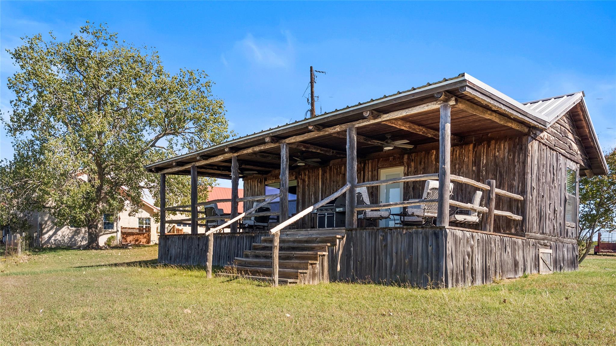 948 Upper Elgin River Rd, Elgin, TX 78621