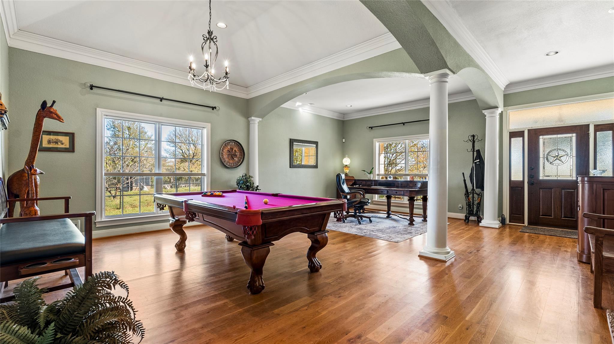 948 Upper Elgin River Rd, Elgin, TX 78621