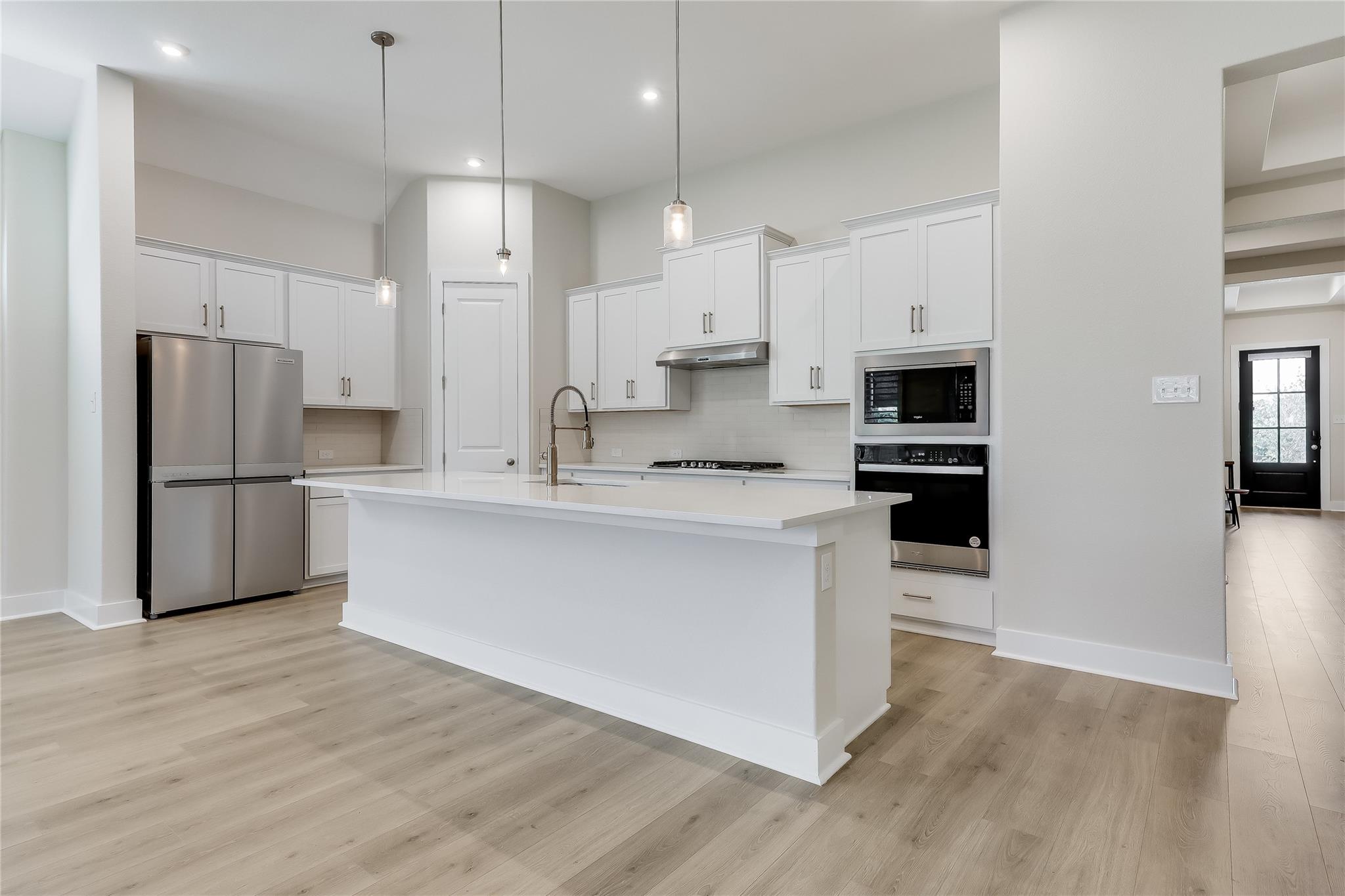 8000 Sunrise Ravine Pass, Lago Vista, TX 78645