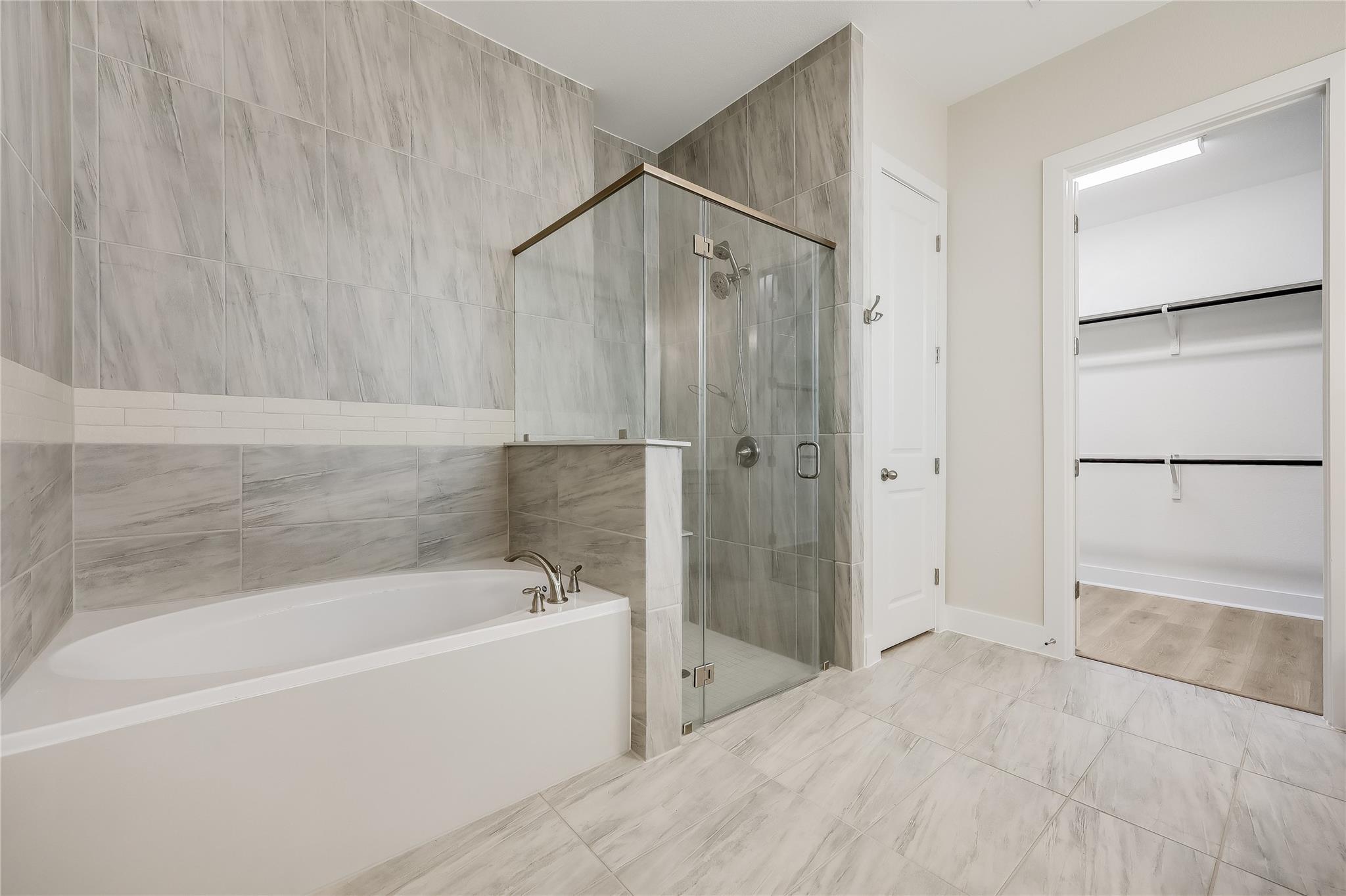 8000 Sunrise Ravine Pass, Lago Vista, TX 78645