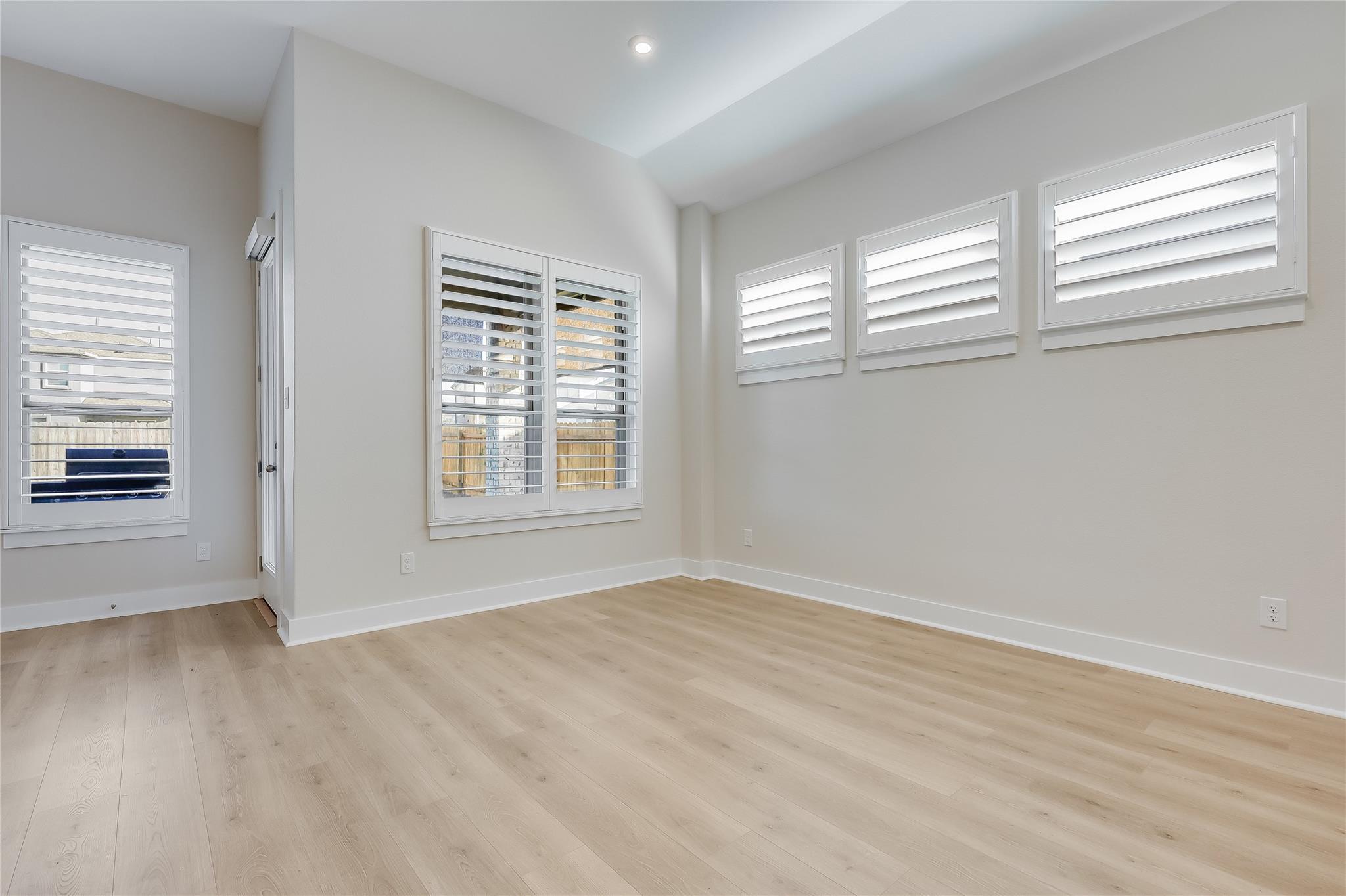 8000 Sunrise Ravine Pass, Lago Vista, TX 78645