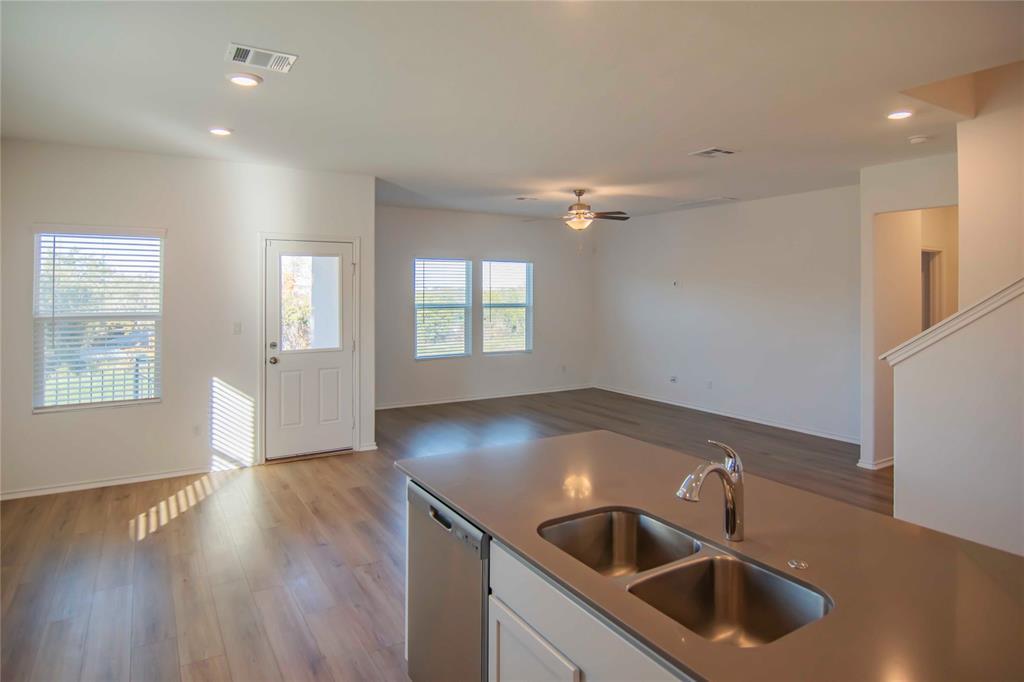 1217 Sweetspire St, Leander, TX 78641