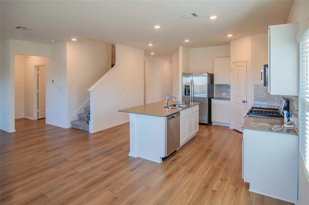 1217 Sweetspire St, Leander, TX 78641