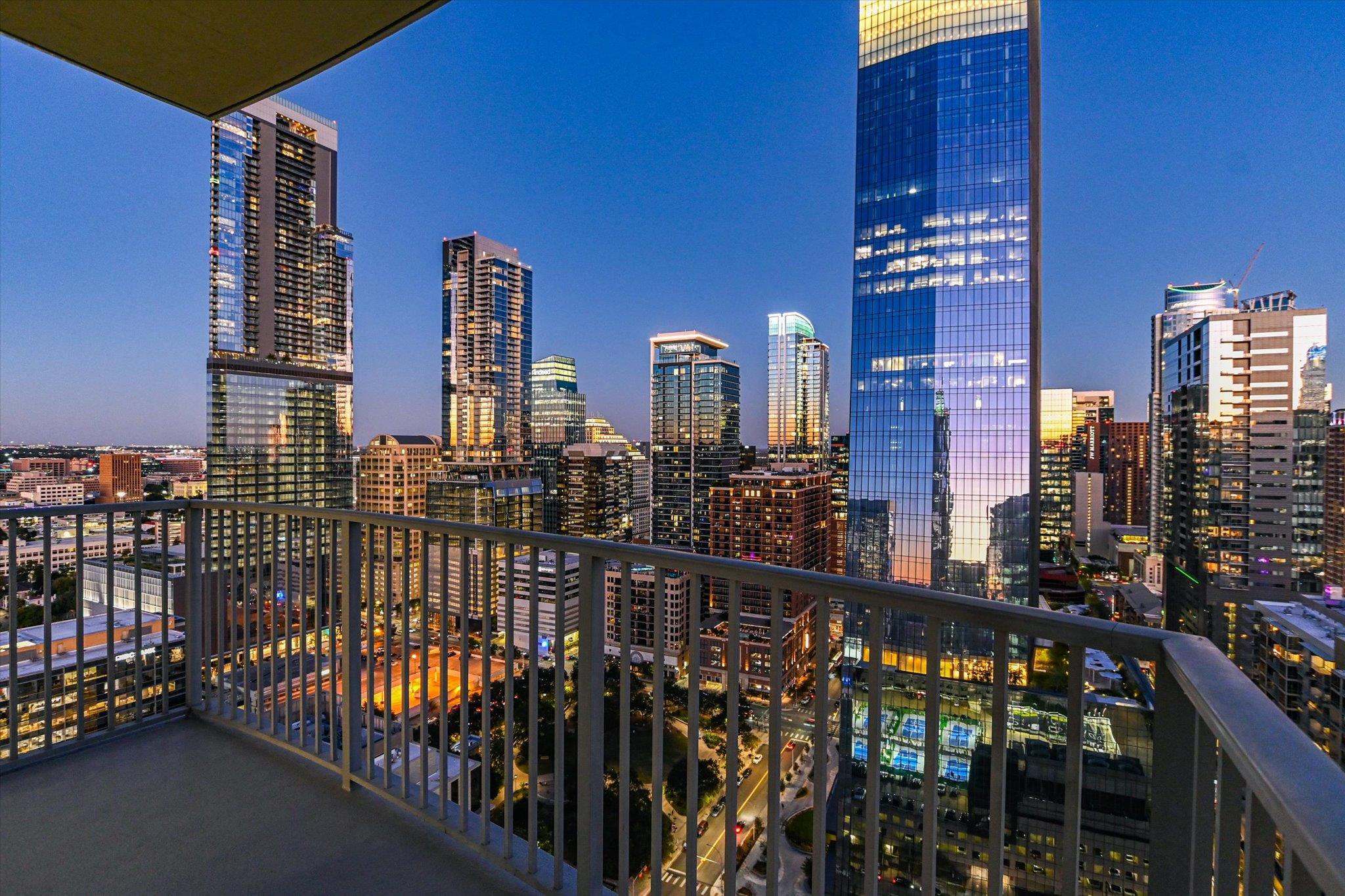 360 Nueces St # 3207, Austin, TX 78701