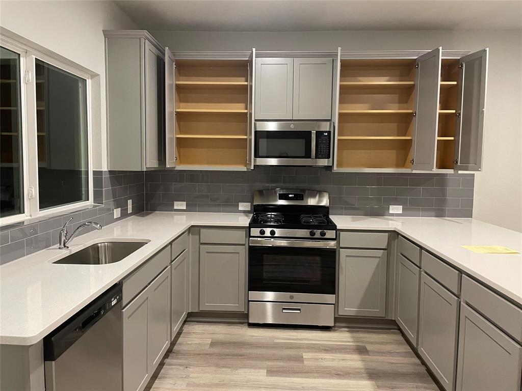 66 Bent Trai LN, Georgetown, TX 78628