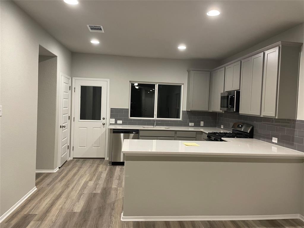 66 Bent Trai LN, Georgetown, TX 78628