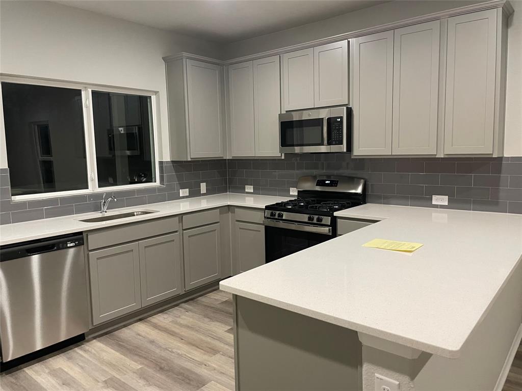 66 Bent Trai LN, Georgetown, TX 78628