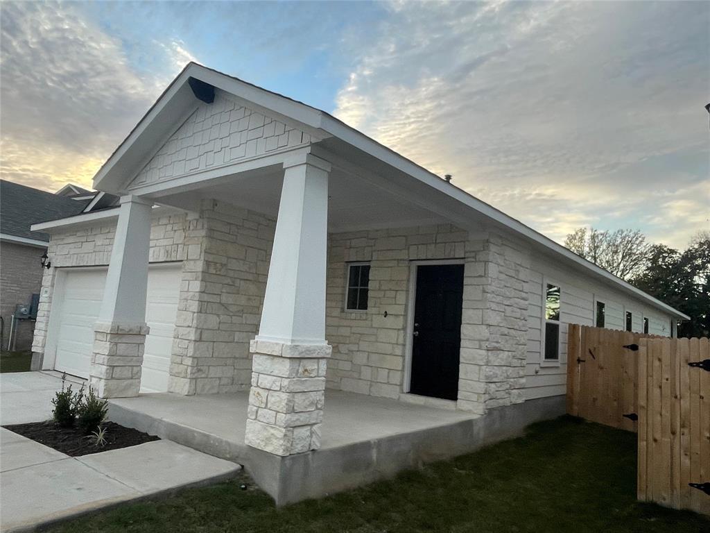 66 Bent Trai LN, Georgetown, TX 78628