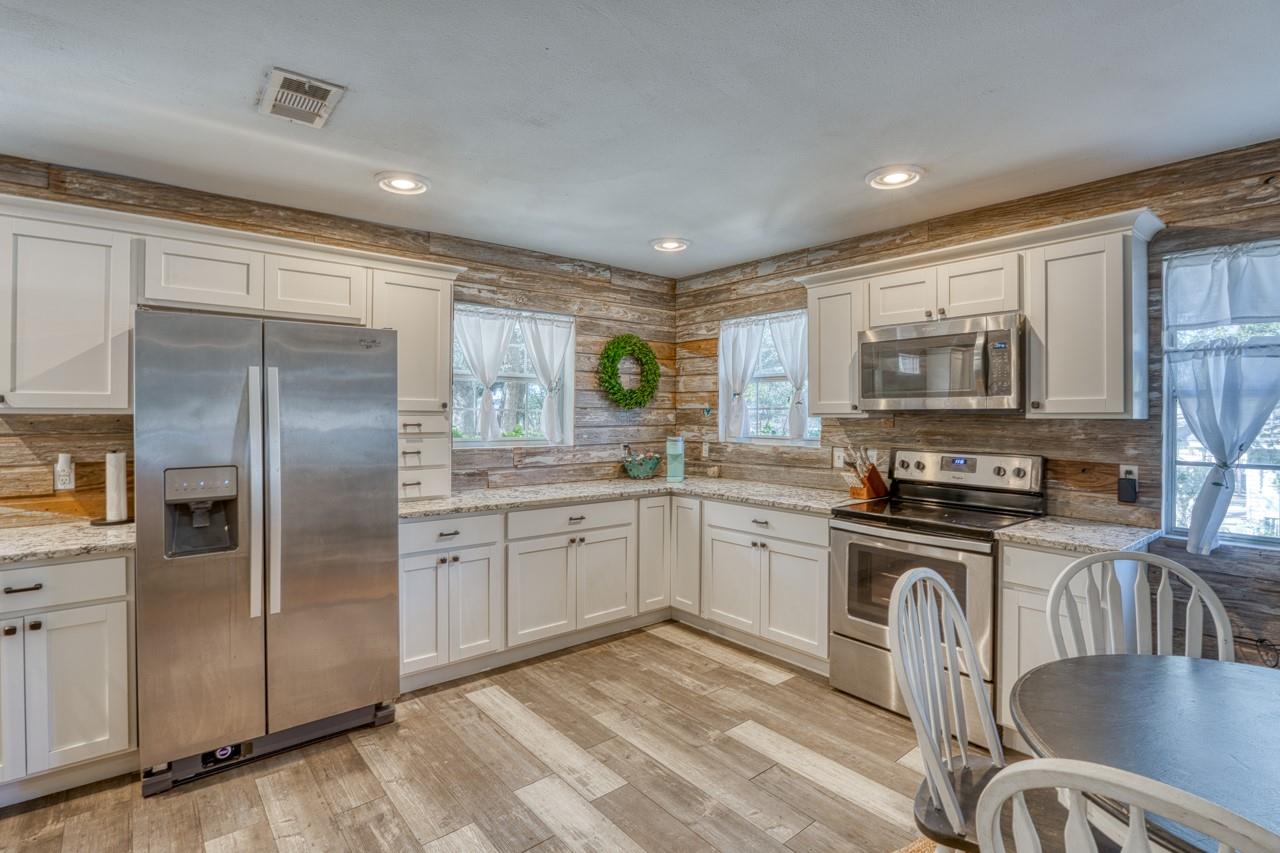 1117 County Road 132B, Kingsland, TX 78639