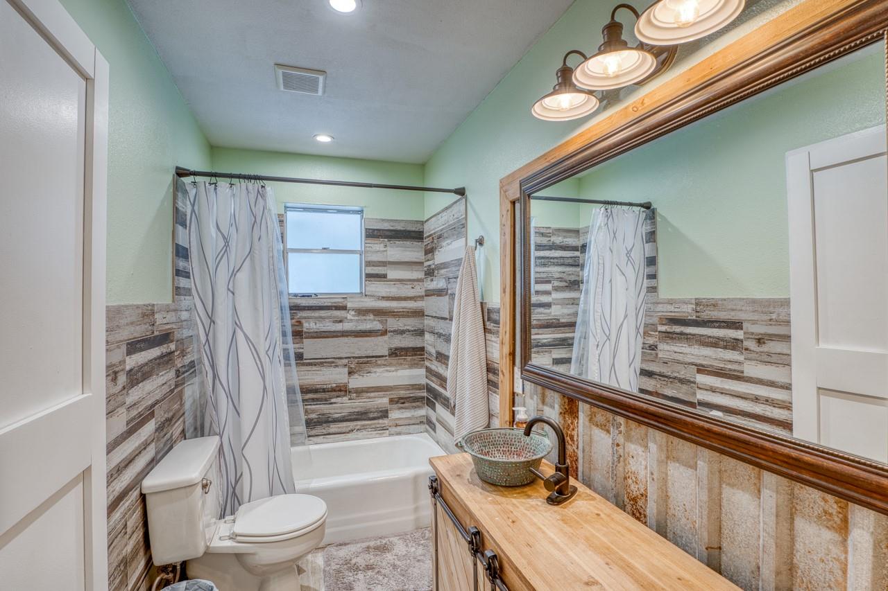 1117 County Road 132B, Kingsland, TX 78639