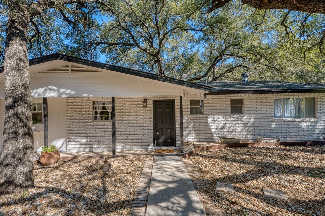 1117 County Road 132B, Kingsland, TX 78639