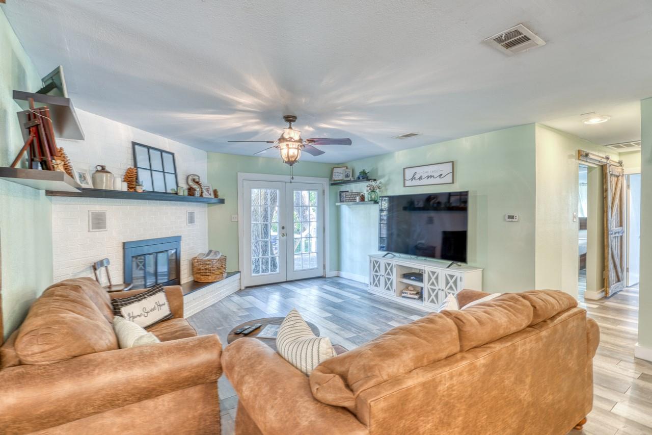 1117 County Road 132B, Kingsland, TX 78639