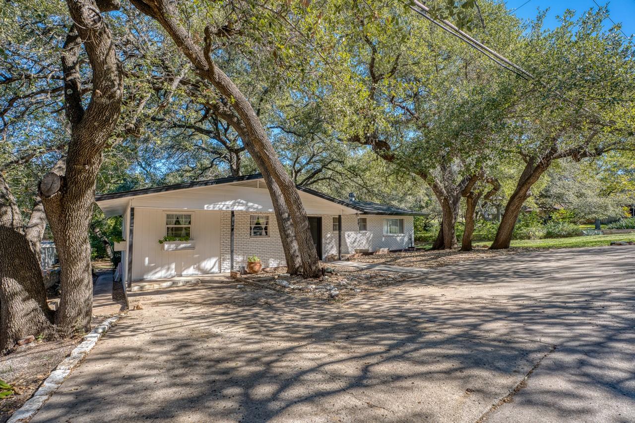 1117 County Road 132B, Kingsland, TX 78639