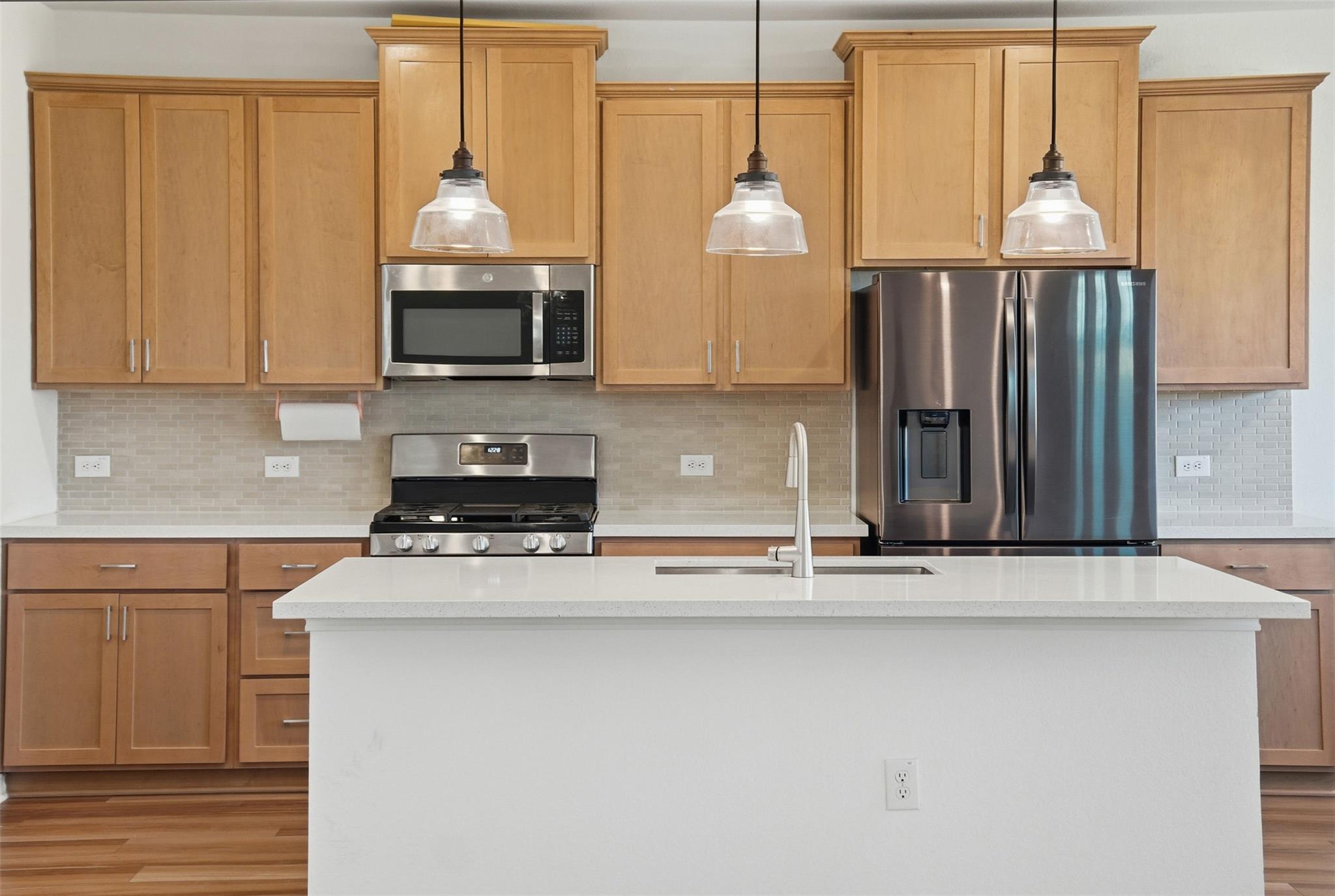 13606 Long Island Dr, Pflugerville, TX 78660