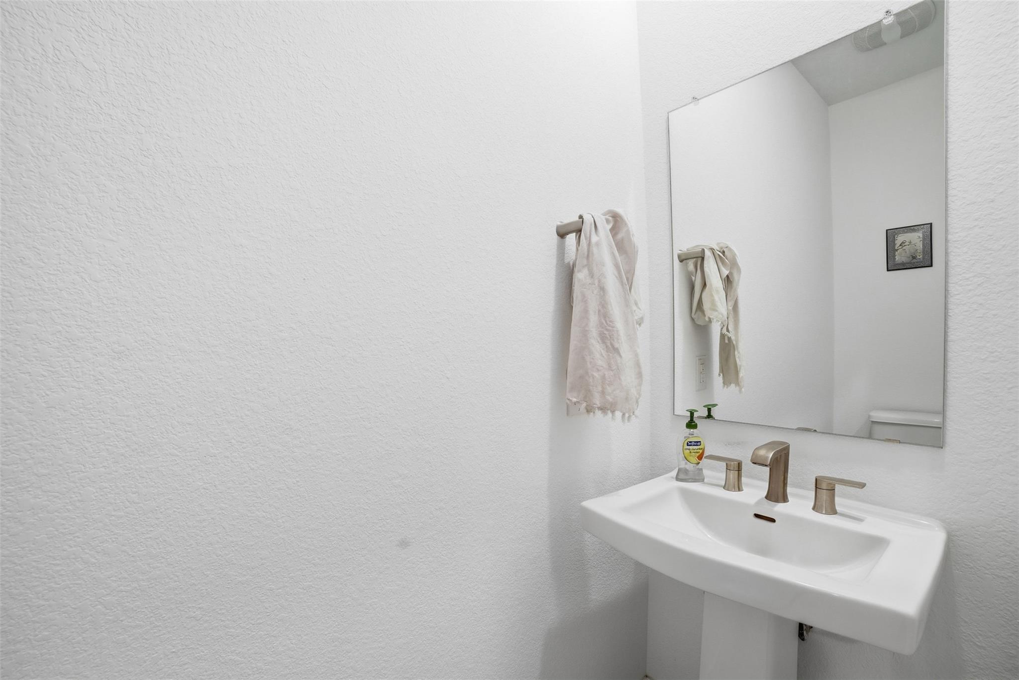 13606 Long Island Dr, Pflugerville, TX 78660