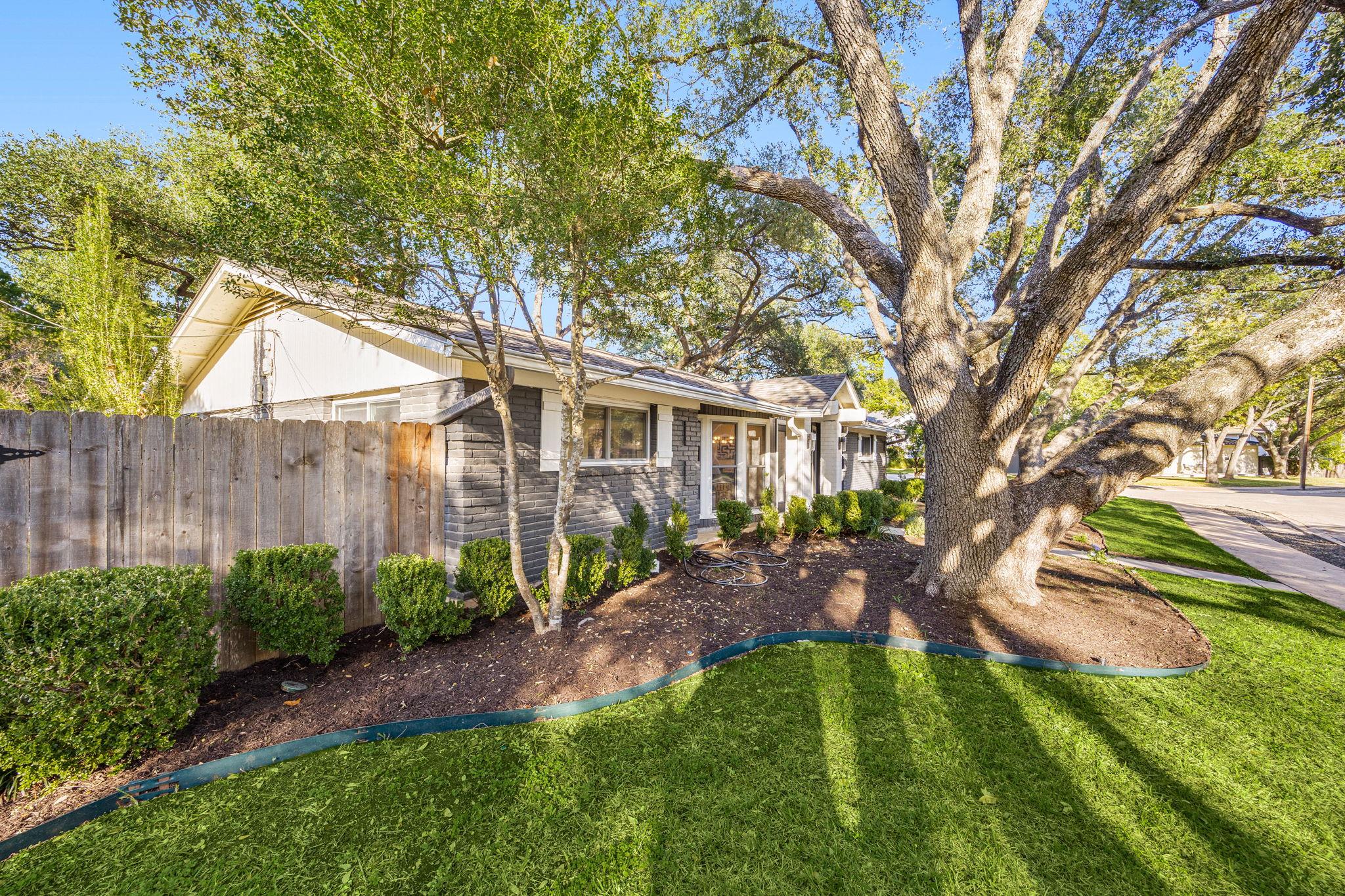 3006 Carlisle Dr, Austin, TX 78757