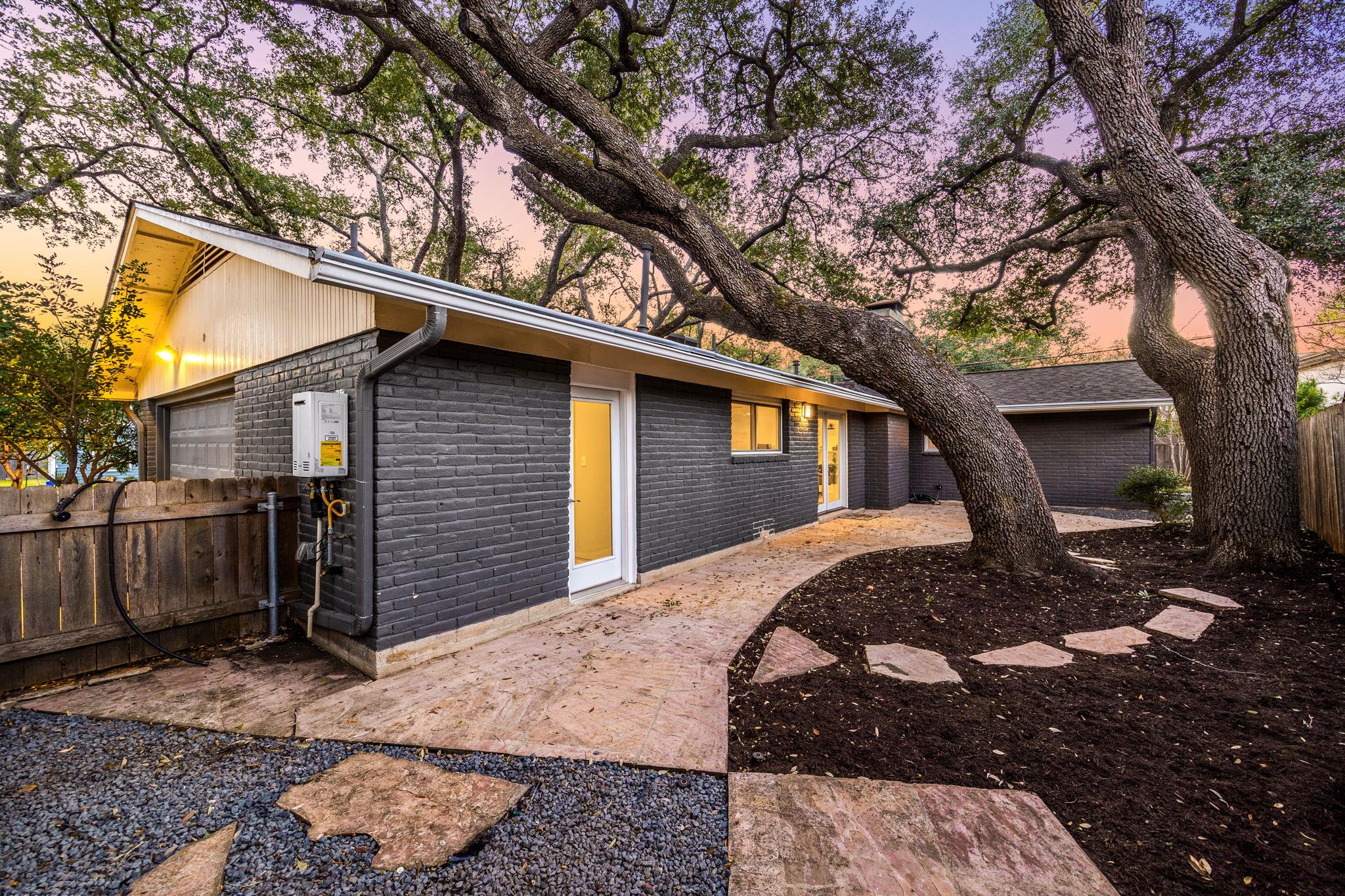 3006 Carlisle Dr, Austin, TX 78757