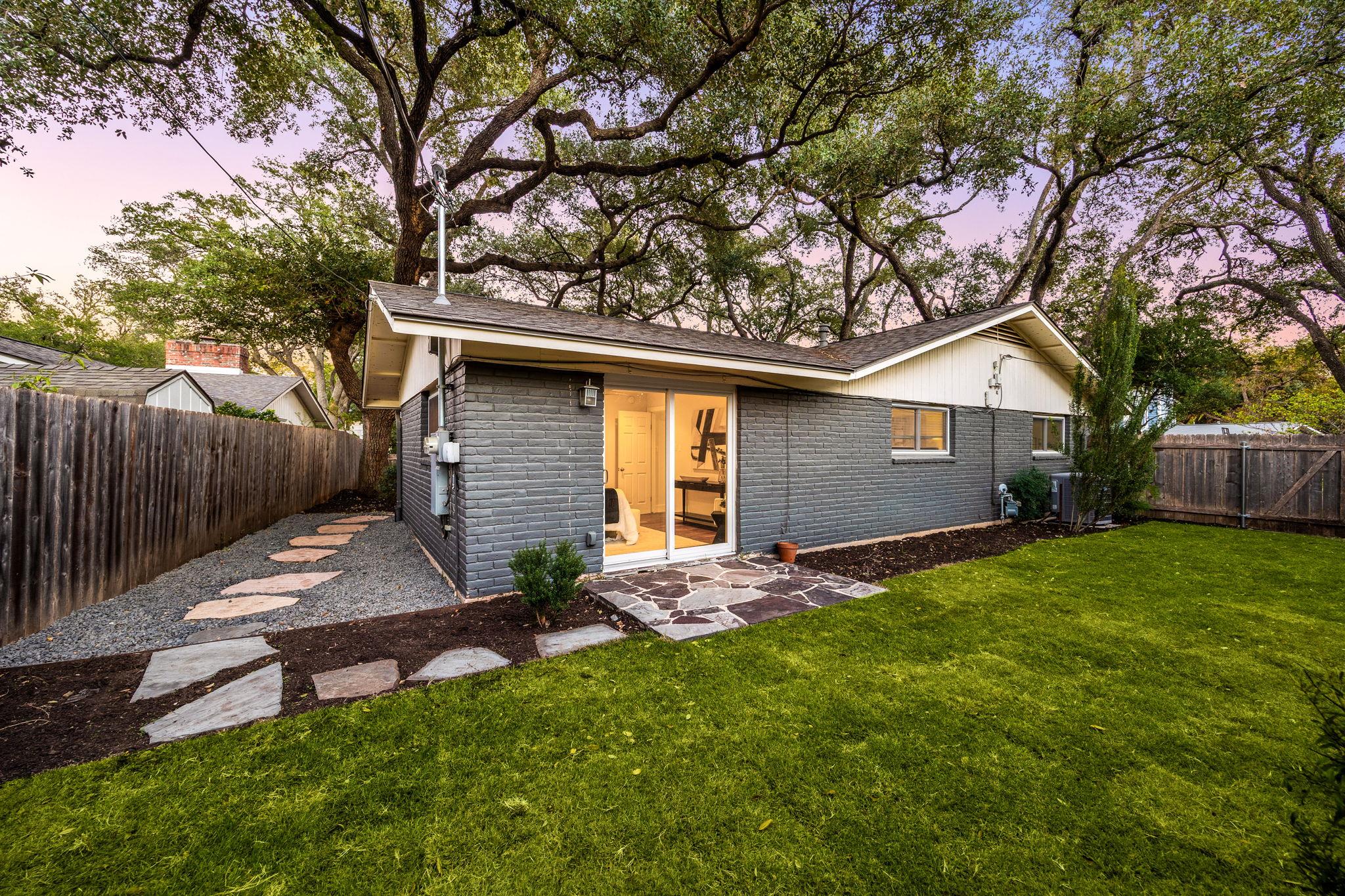 3006 Carlisle Dr, Austin, TX 78757