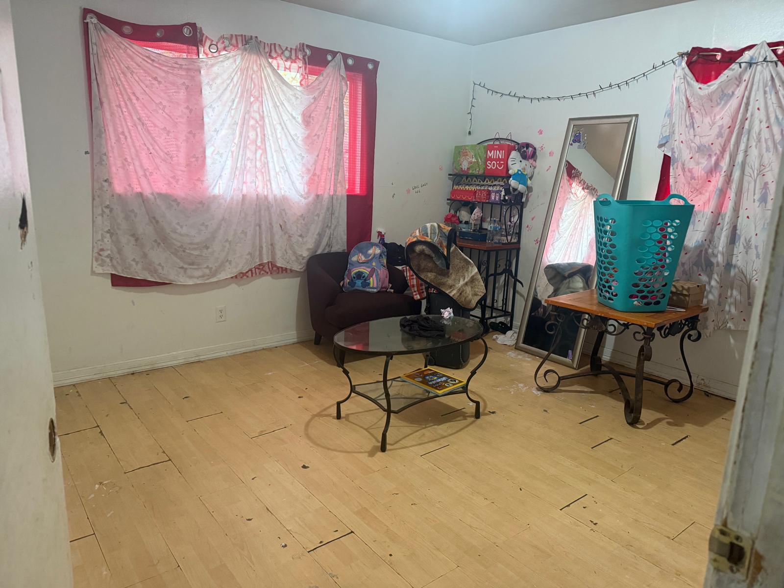 8406 MAINE Dr, Austin, TX 78758