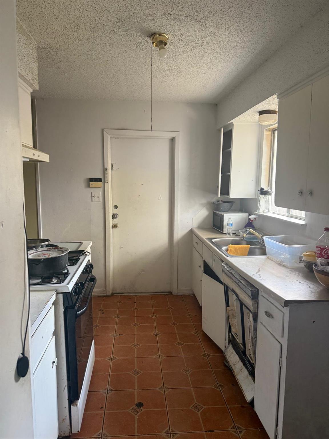 8406 MAINE Dr, Austin, TX 78758